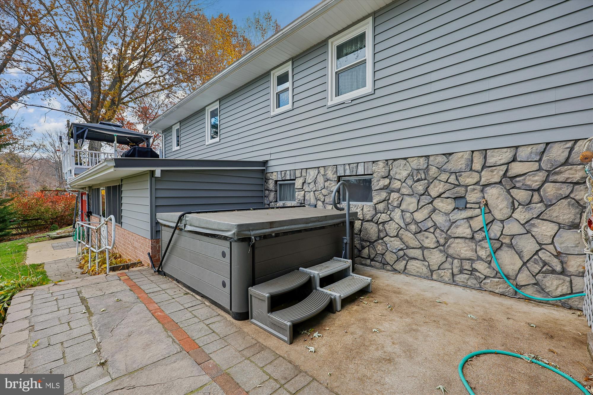 OLD ORCHARD ESTATES - Residential