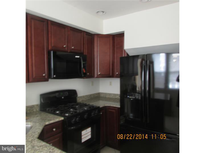 OXFORD CIRCLE - Residential