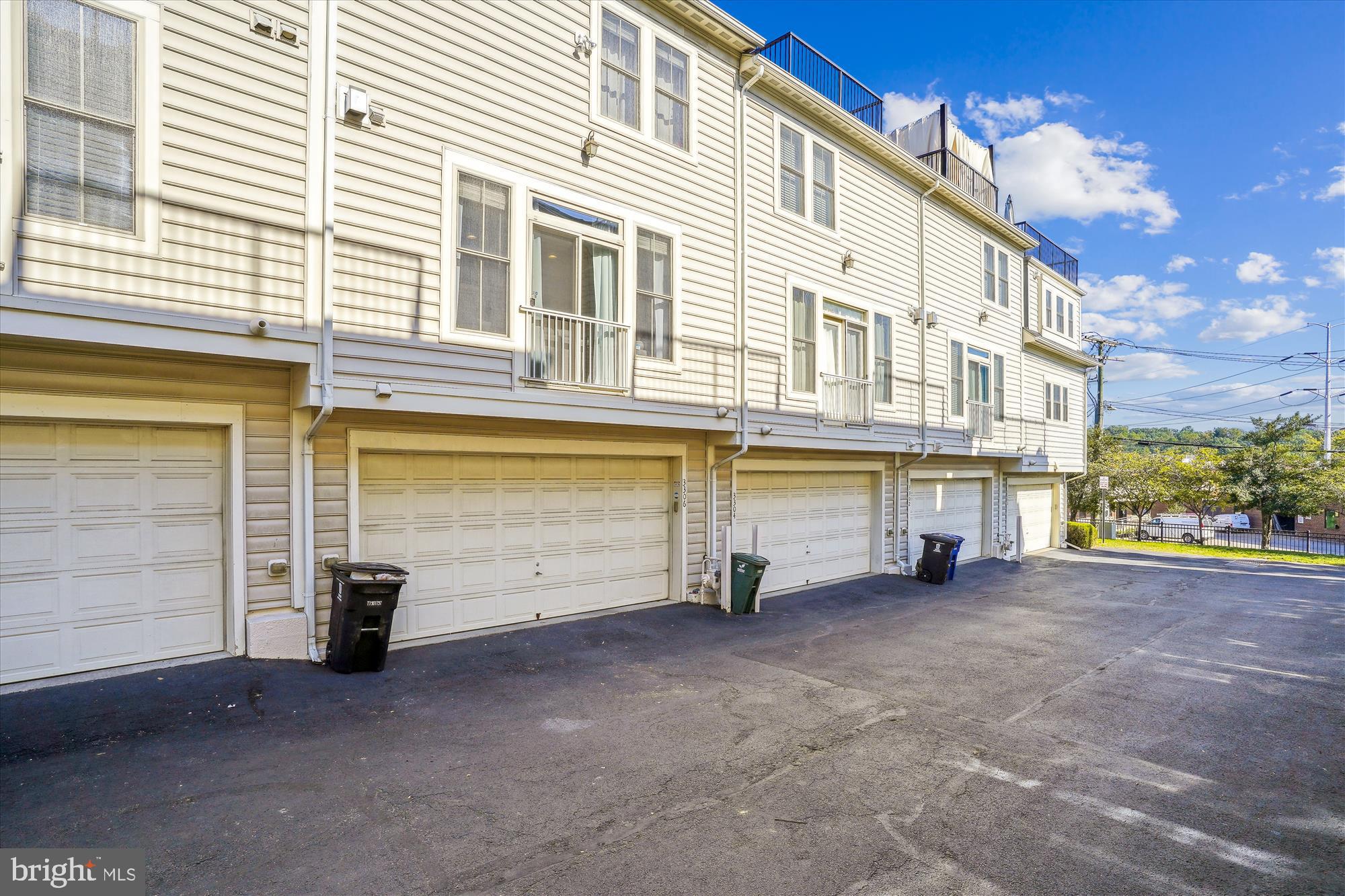 SHIRLINGTON CREST - Residential