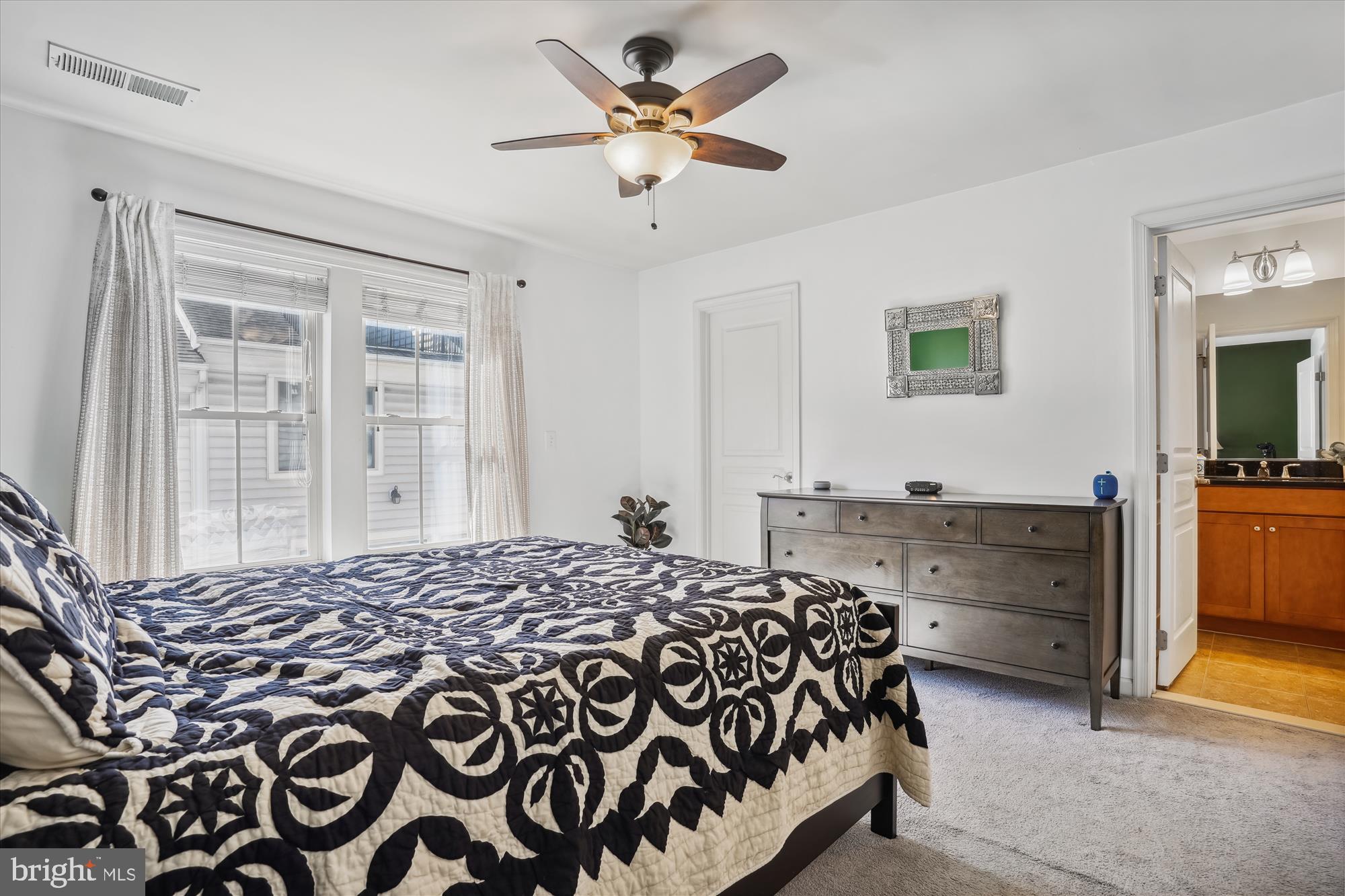 SHIRLINGTON CREST - Residential