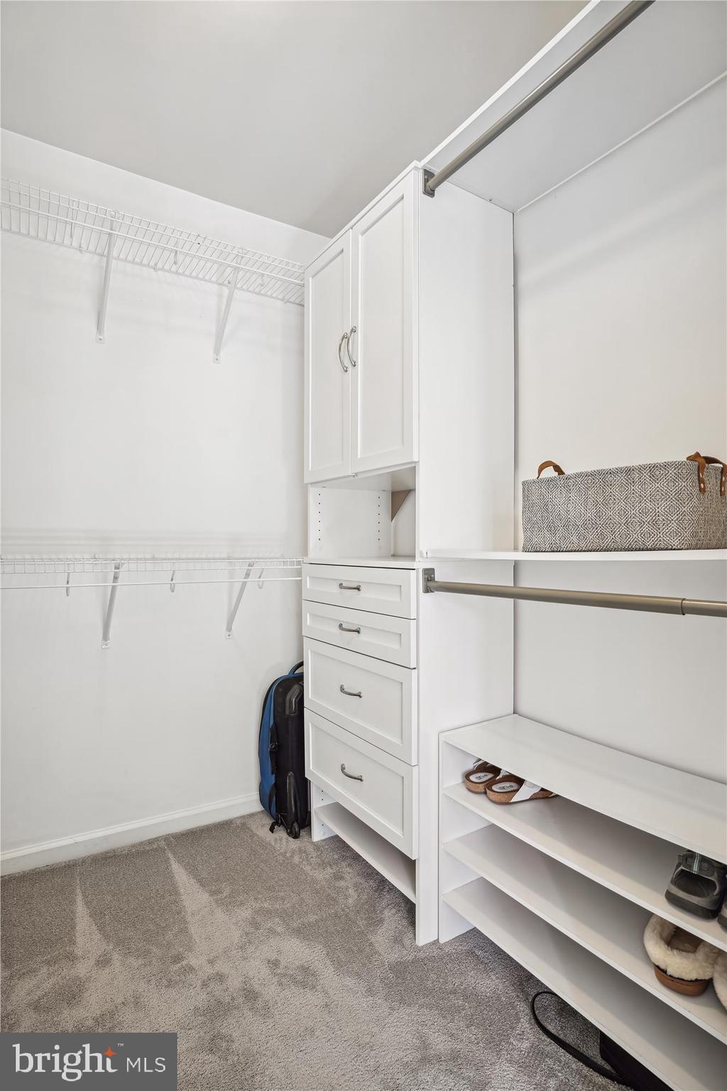 SHIRLINGTON CREST - Residential