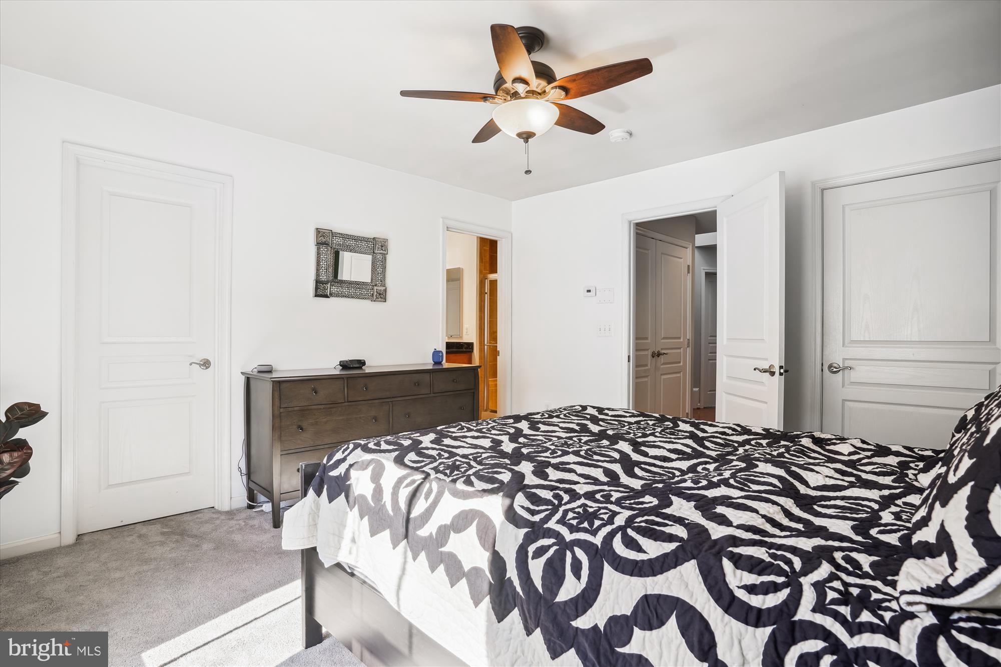 SHIRLINGTON CREST - Residential