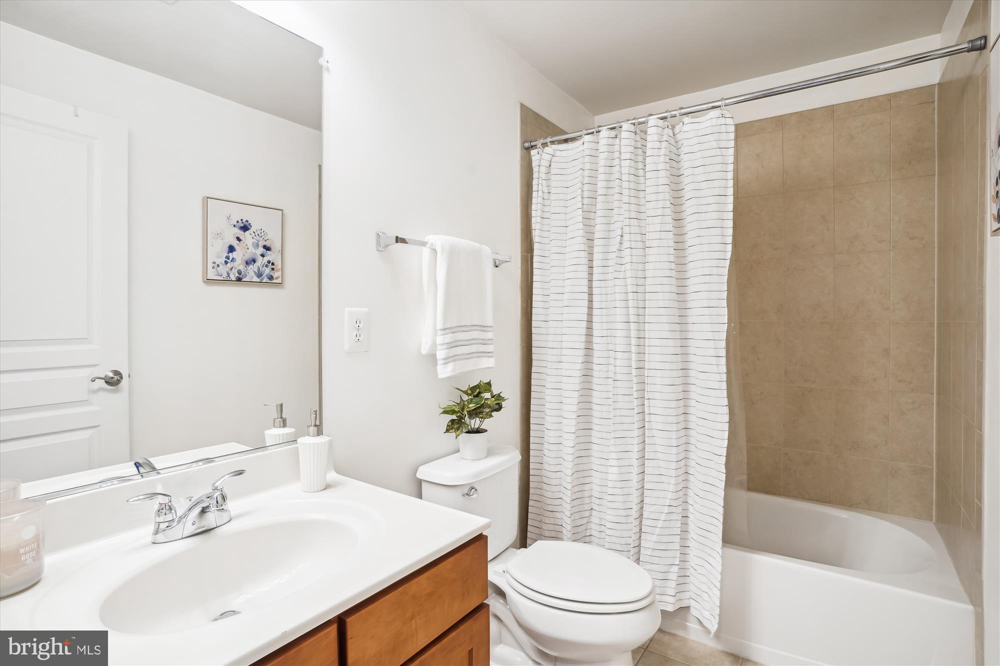 SHIRLINGTON CREST - Residential