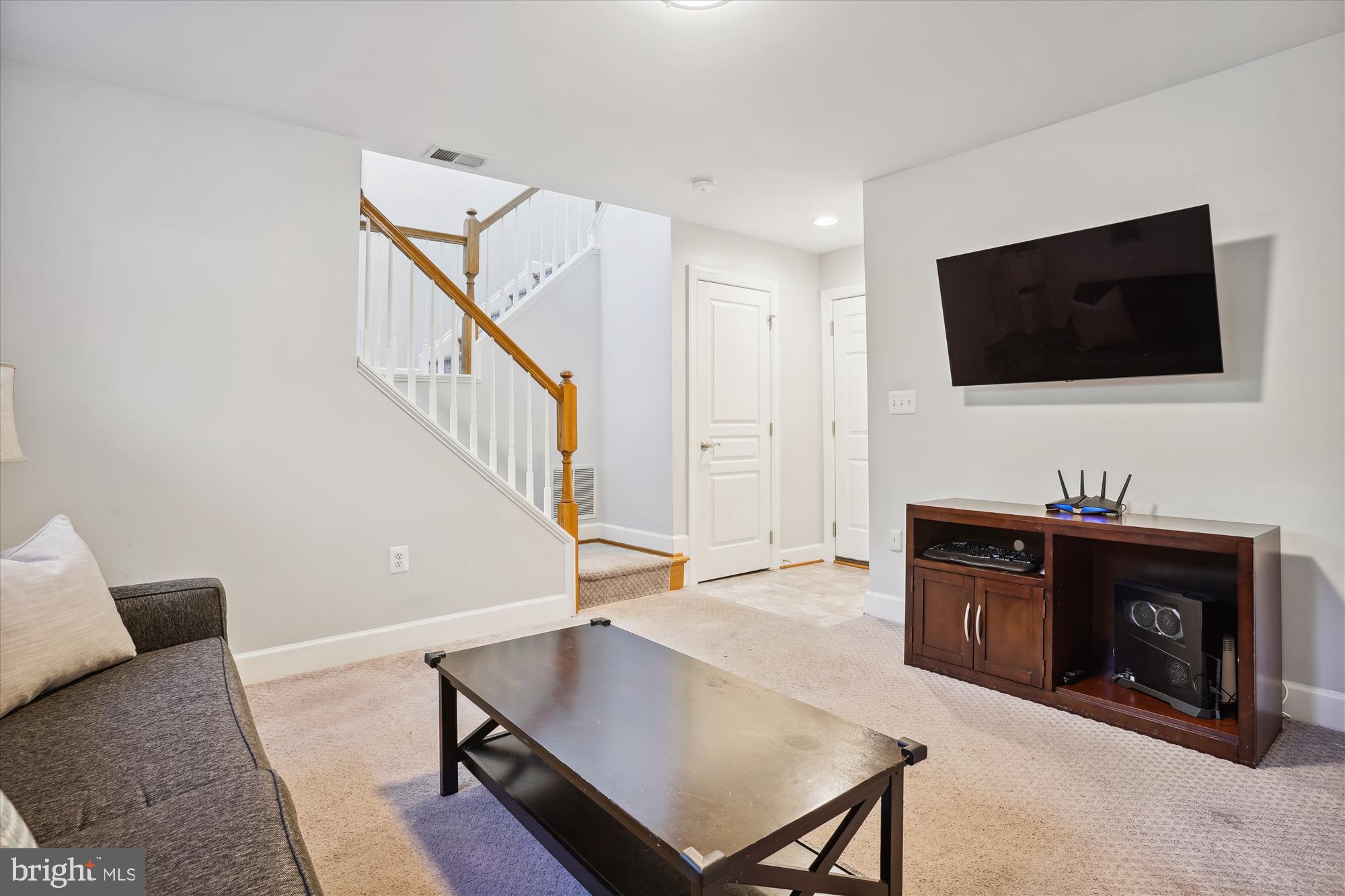 SHIRLINGTON CREST - Residential