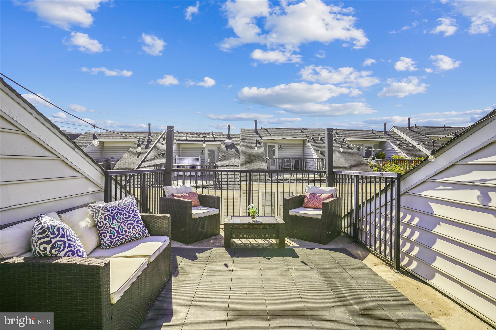 SHIRLINGTON CREST - Residential