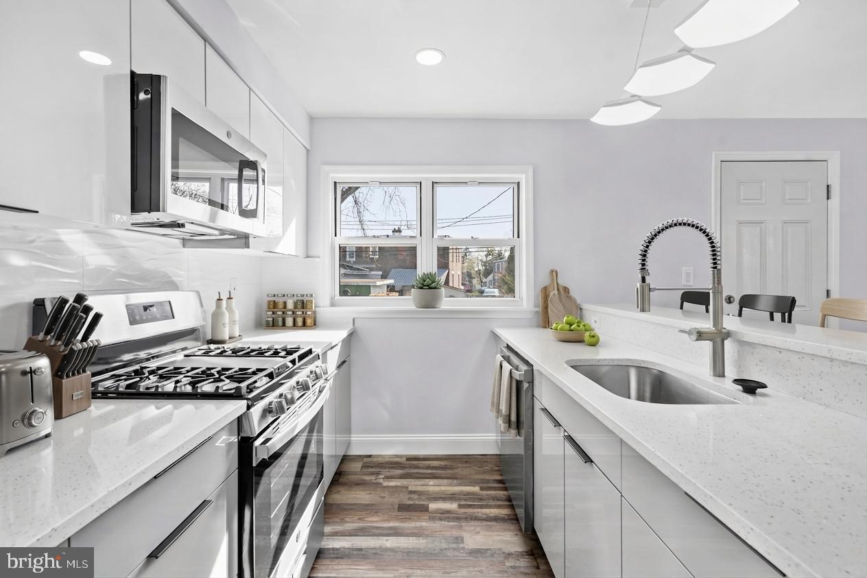 WILLOW WAY - Residential