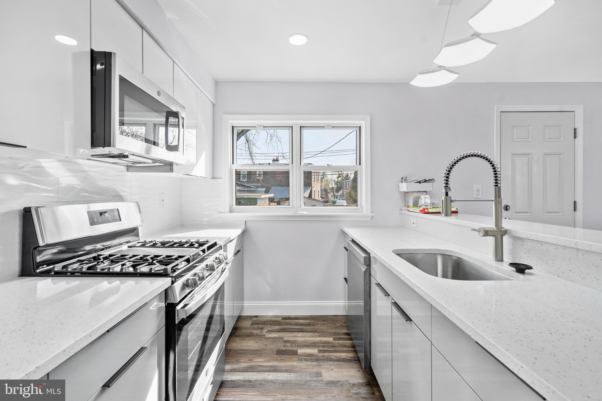 WILLOW WAY - Residential