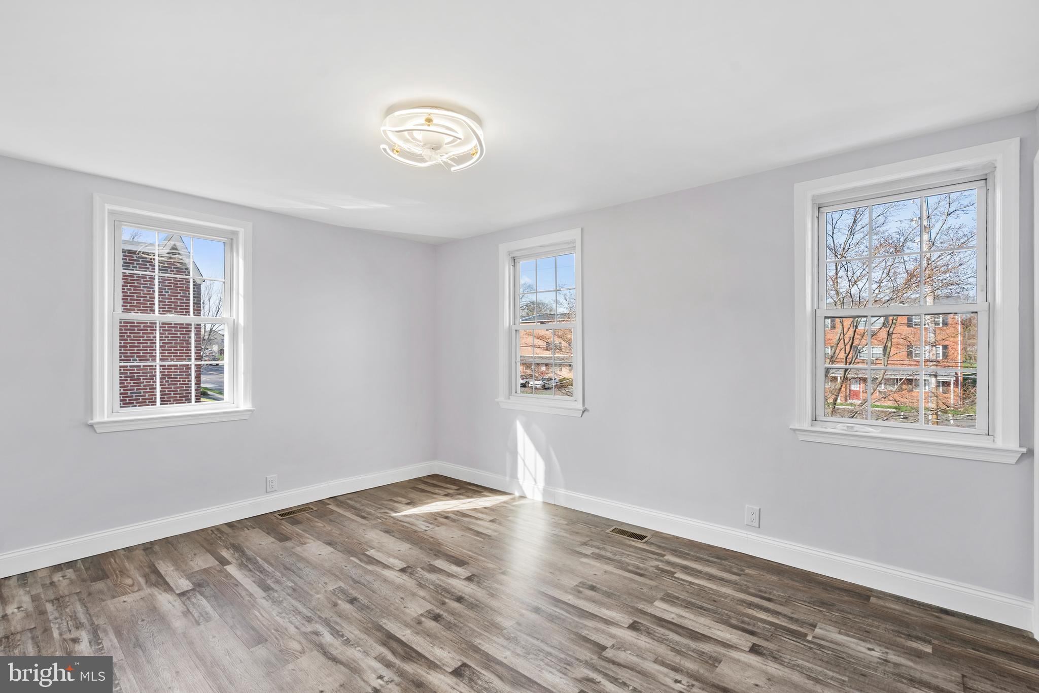 WILLOW WAY - Residential