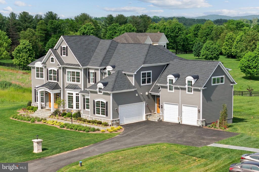 Photo of 36660 Heskett Lane, HILLSBORO, VA 20132 (MLS # VALO2124894)
