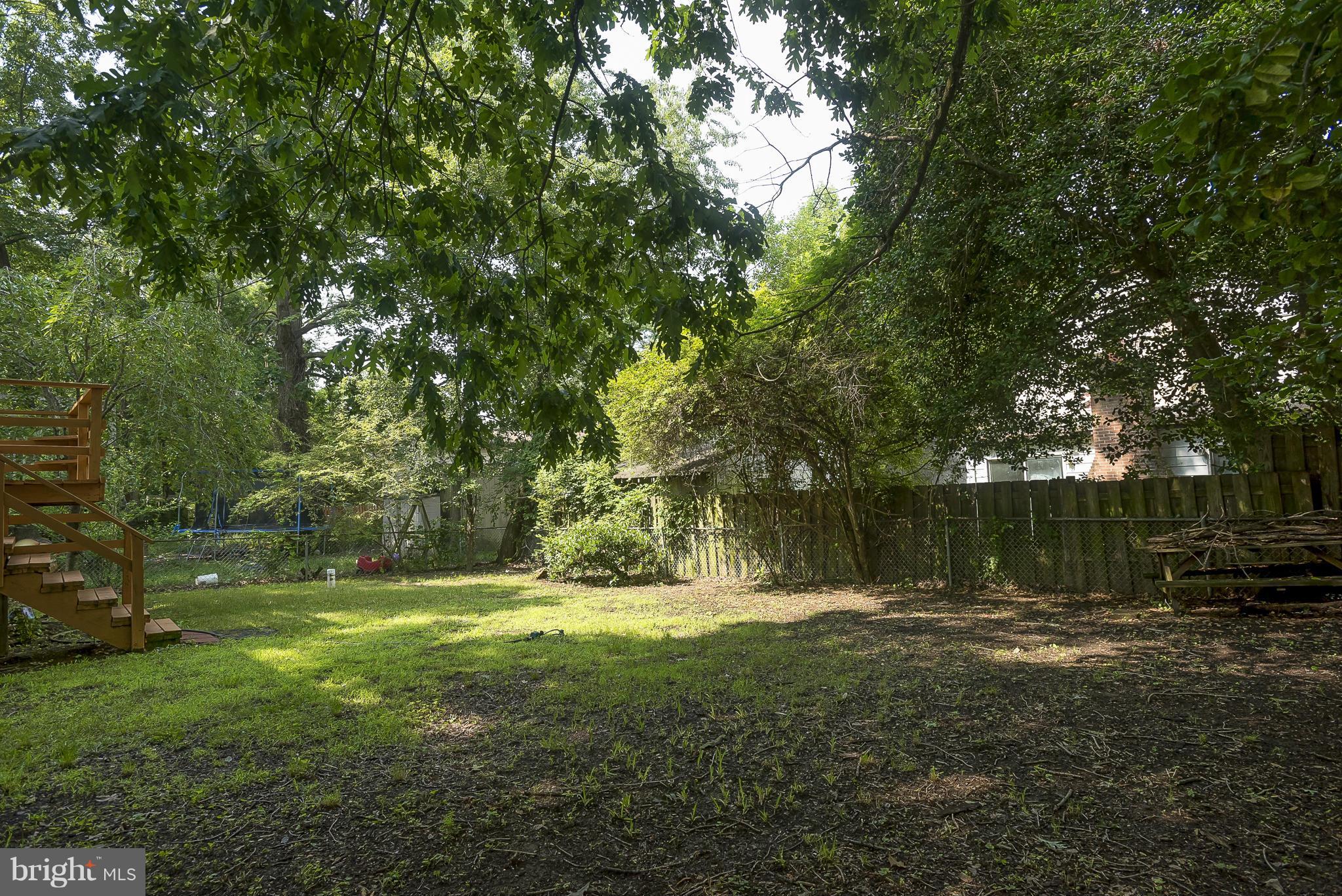 WOODLAND BEACH - Residential