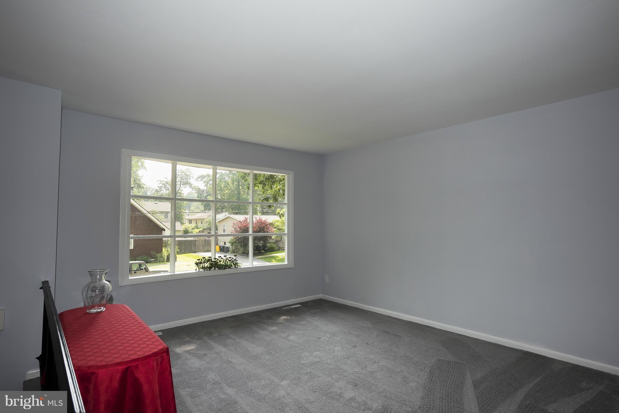 WOODLAND BEACH - Residential