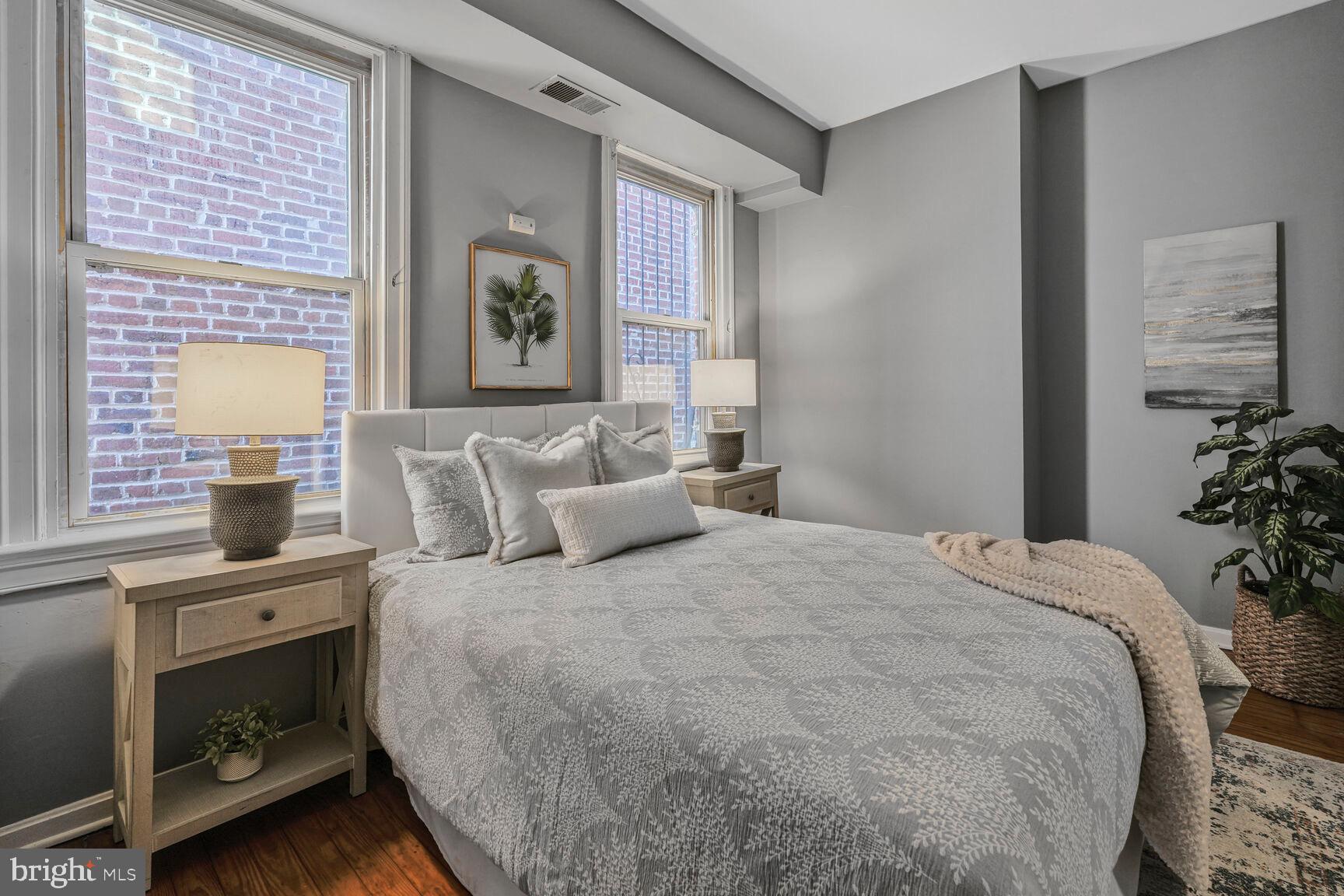 OLD CITY #1 - Residential Lease