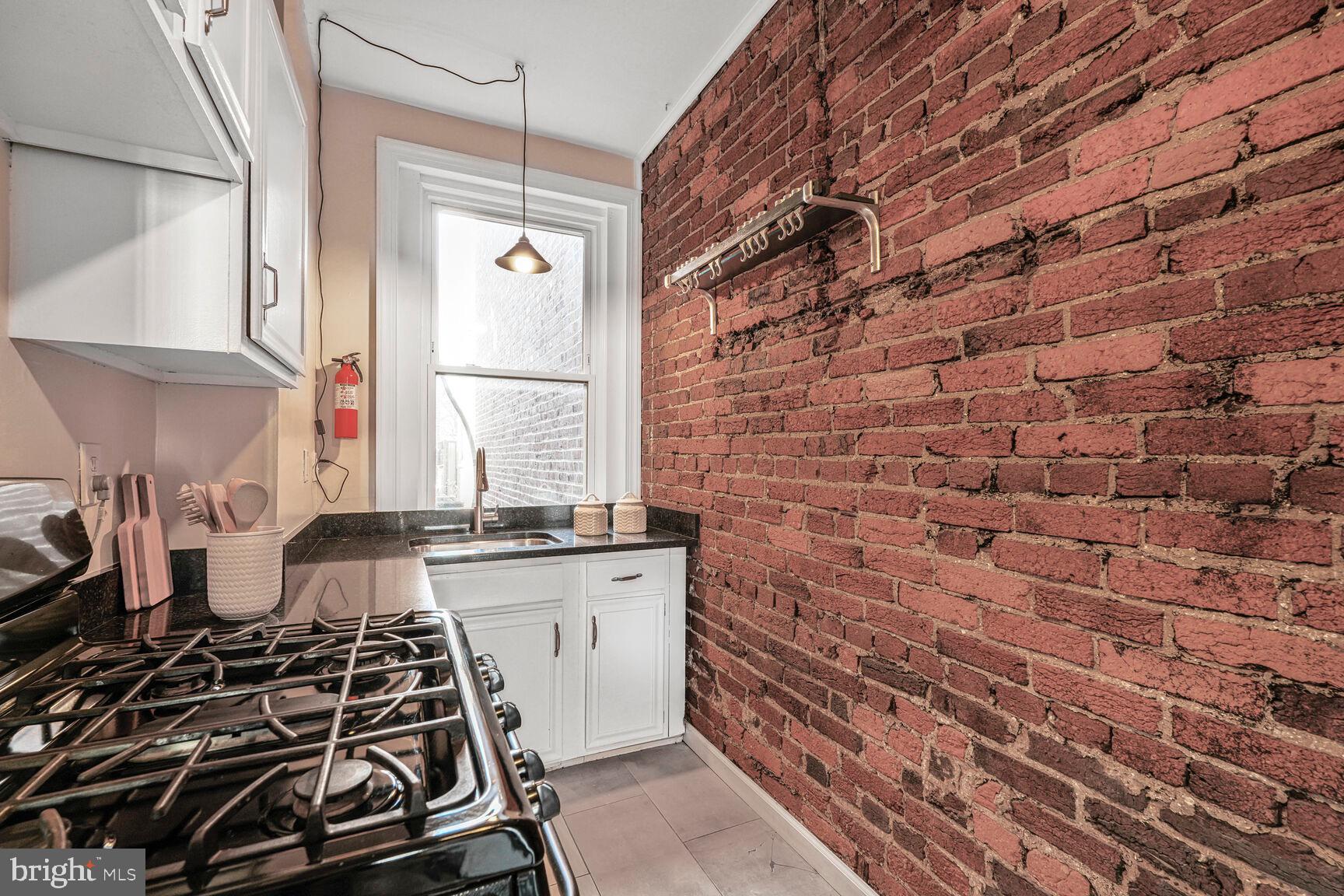 OLD CITY #1 - Residential Lease