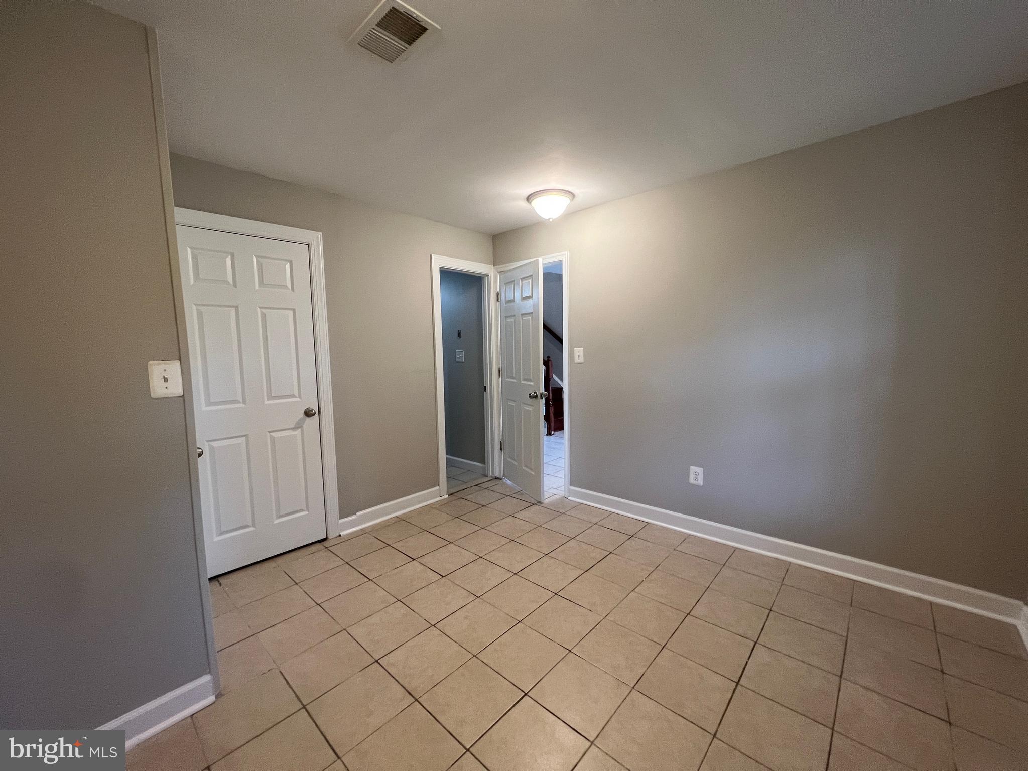 GREENFIELD CROSSING - Residential Lease