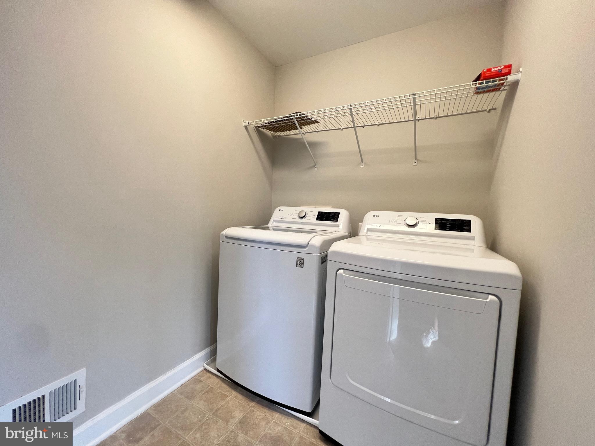 GREENFIELD CROSSING - Residential Lease