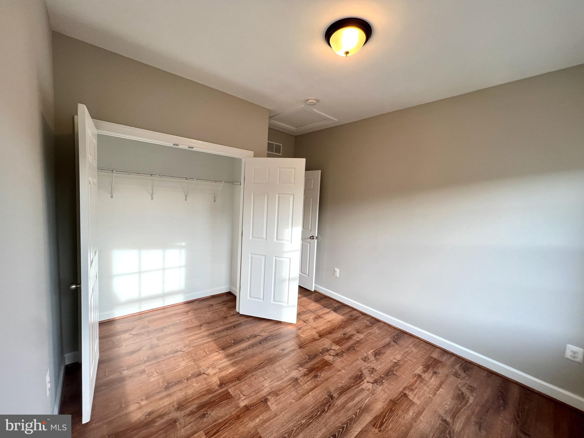 GREENFIELD CROSSING - Residential Lease