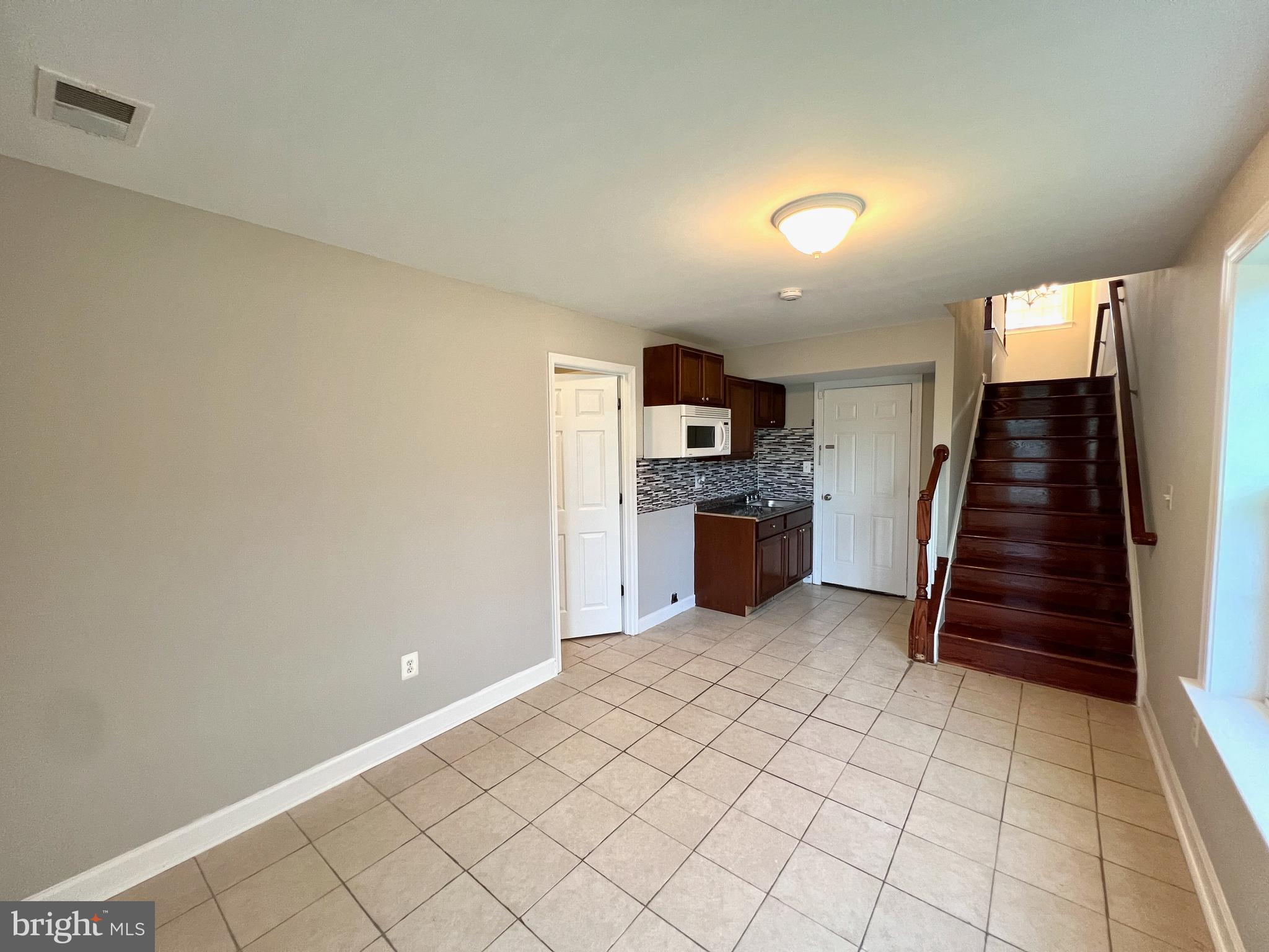 GREENFIELD CROSSING - Residential Lease