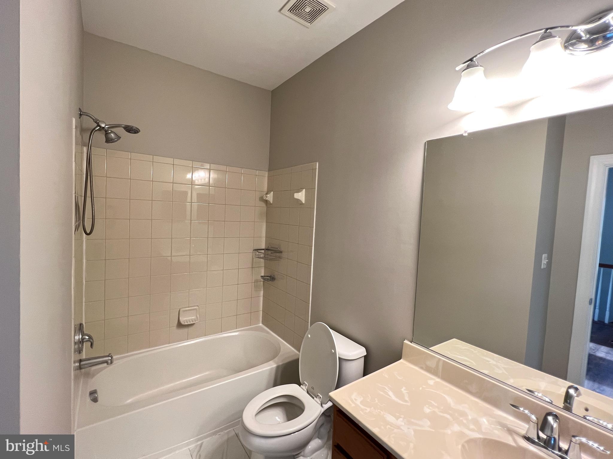 GREENFIELD CROSSING - Residential Lease