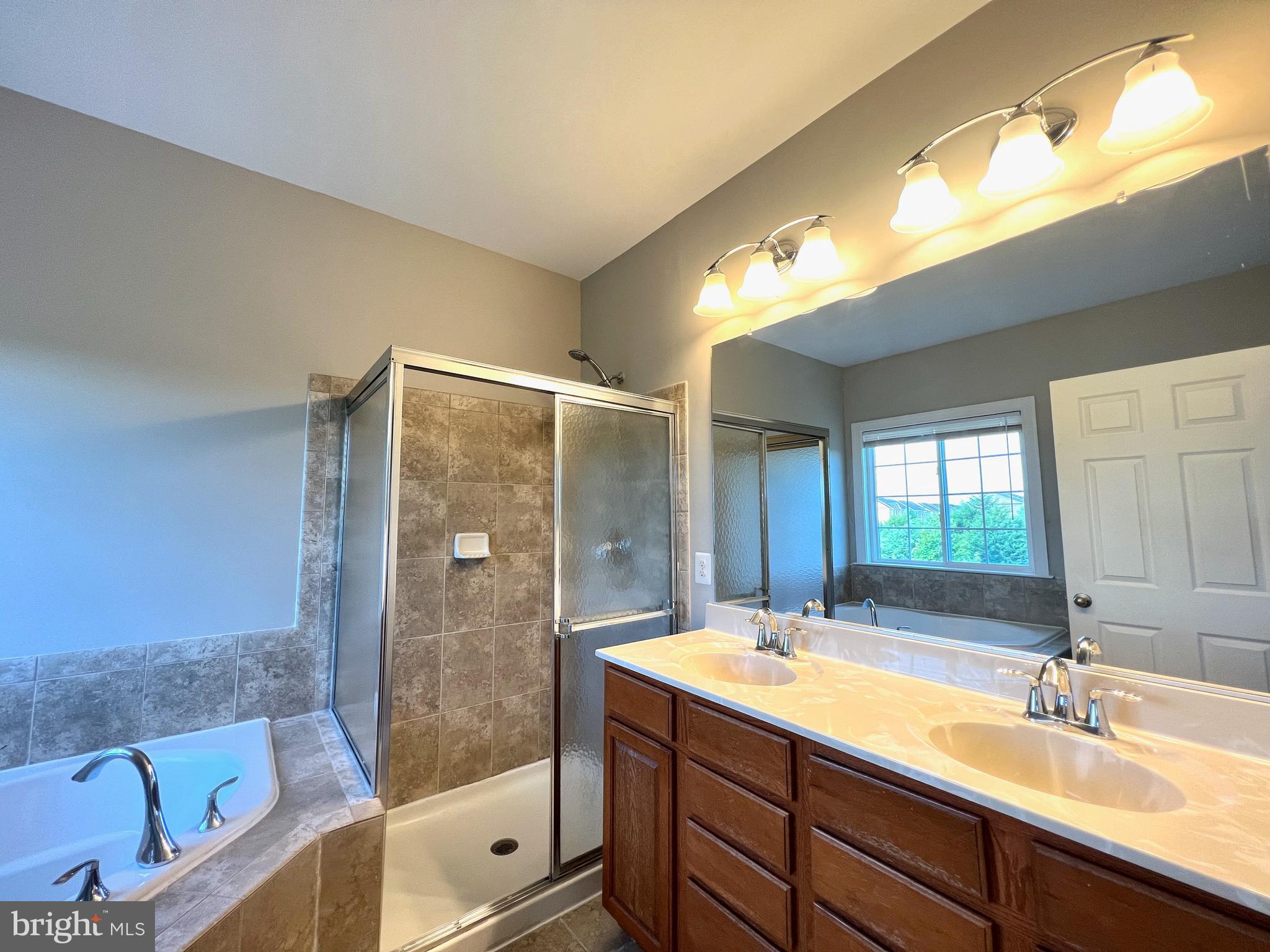 GREENFIELD CROSSING - Residential Lease