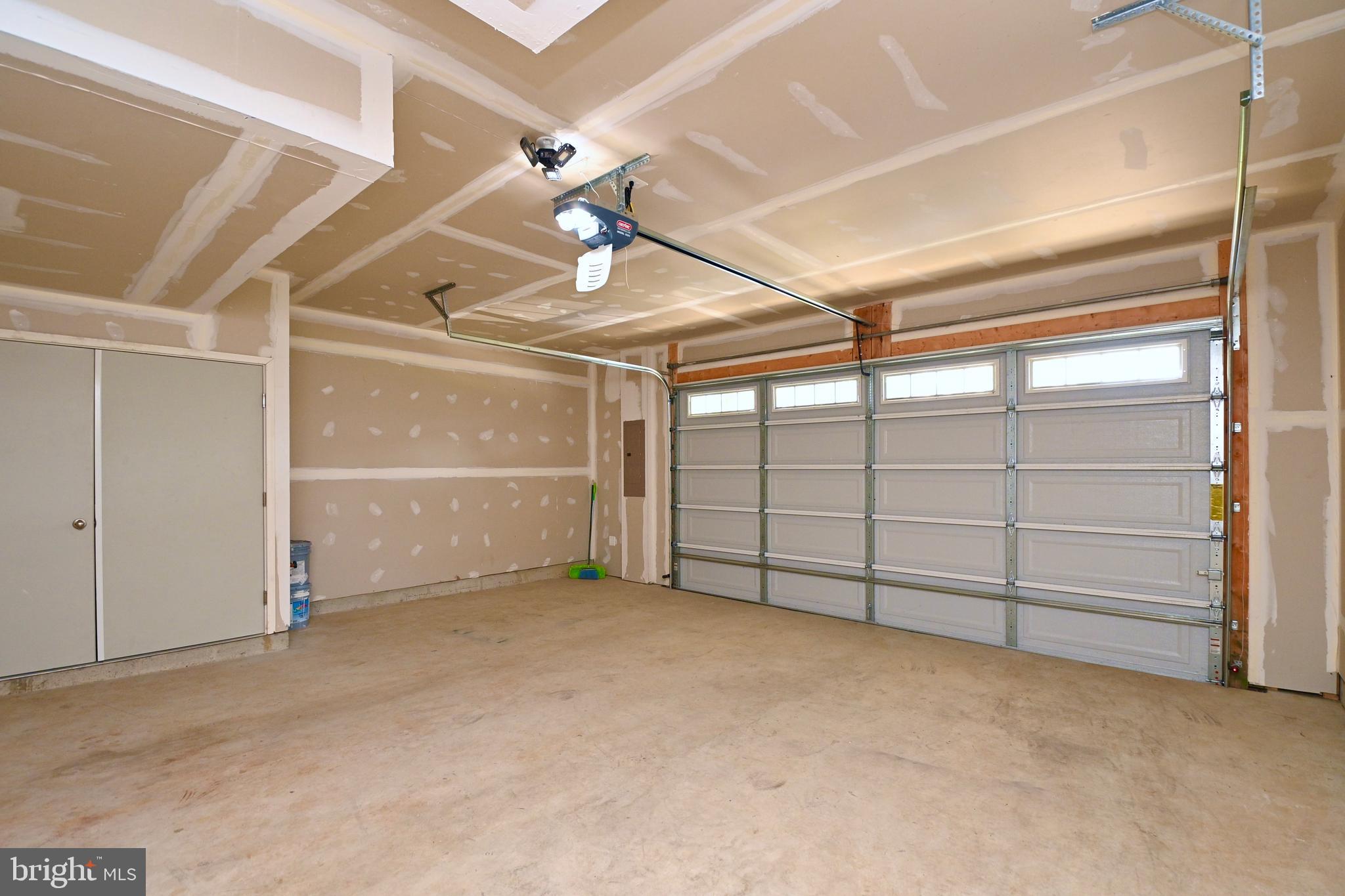 WOODLANDS - Residential Lease