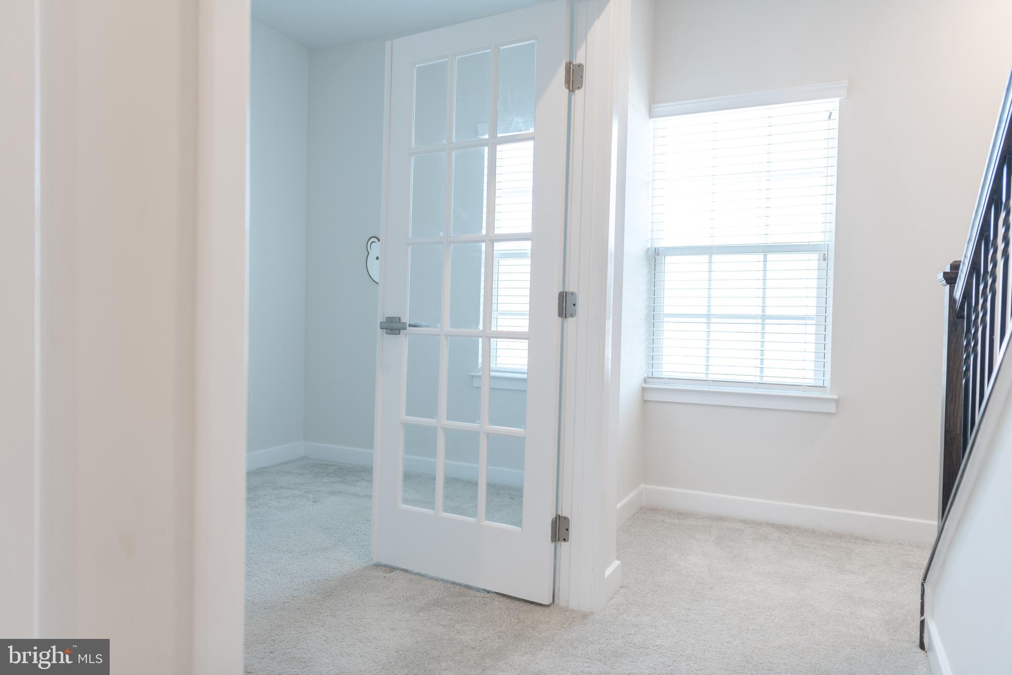 LARGO CRESCENT - Residential