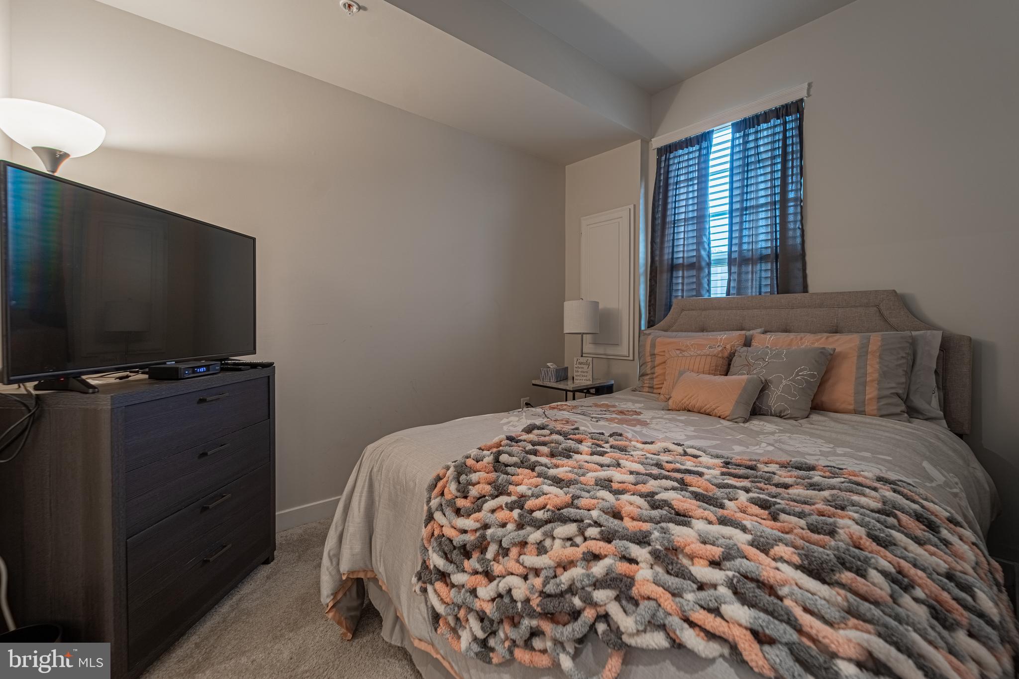 LARGO CRESCENT - Residential