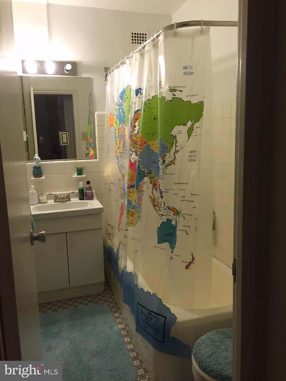 FAIRMOUNT - Residential Lease