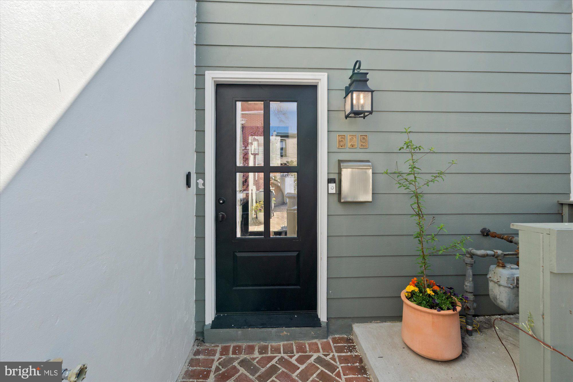 629 PICKFORD PLACE NE