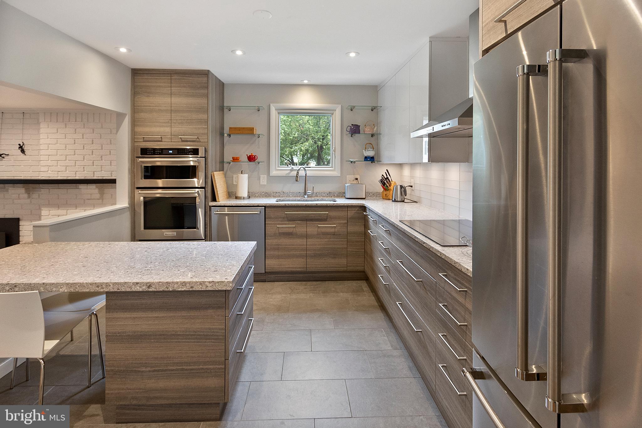 MANHATTAN BEACH - Residential