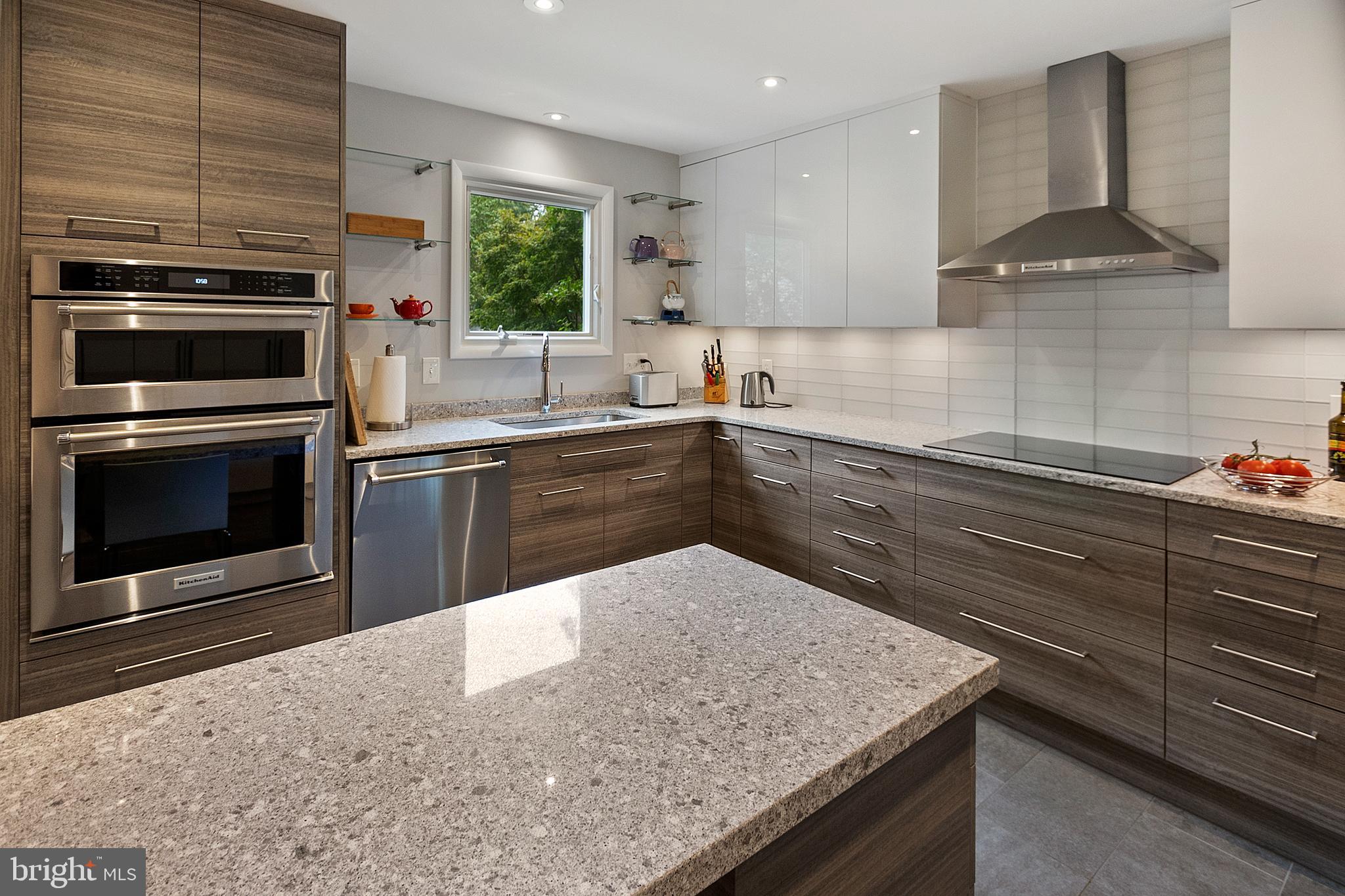 MANHATTAN BEACH - Residential