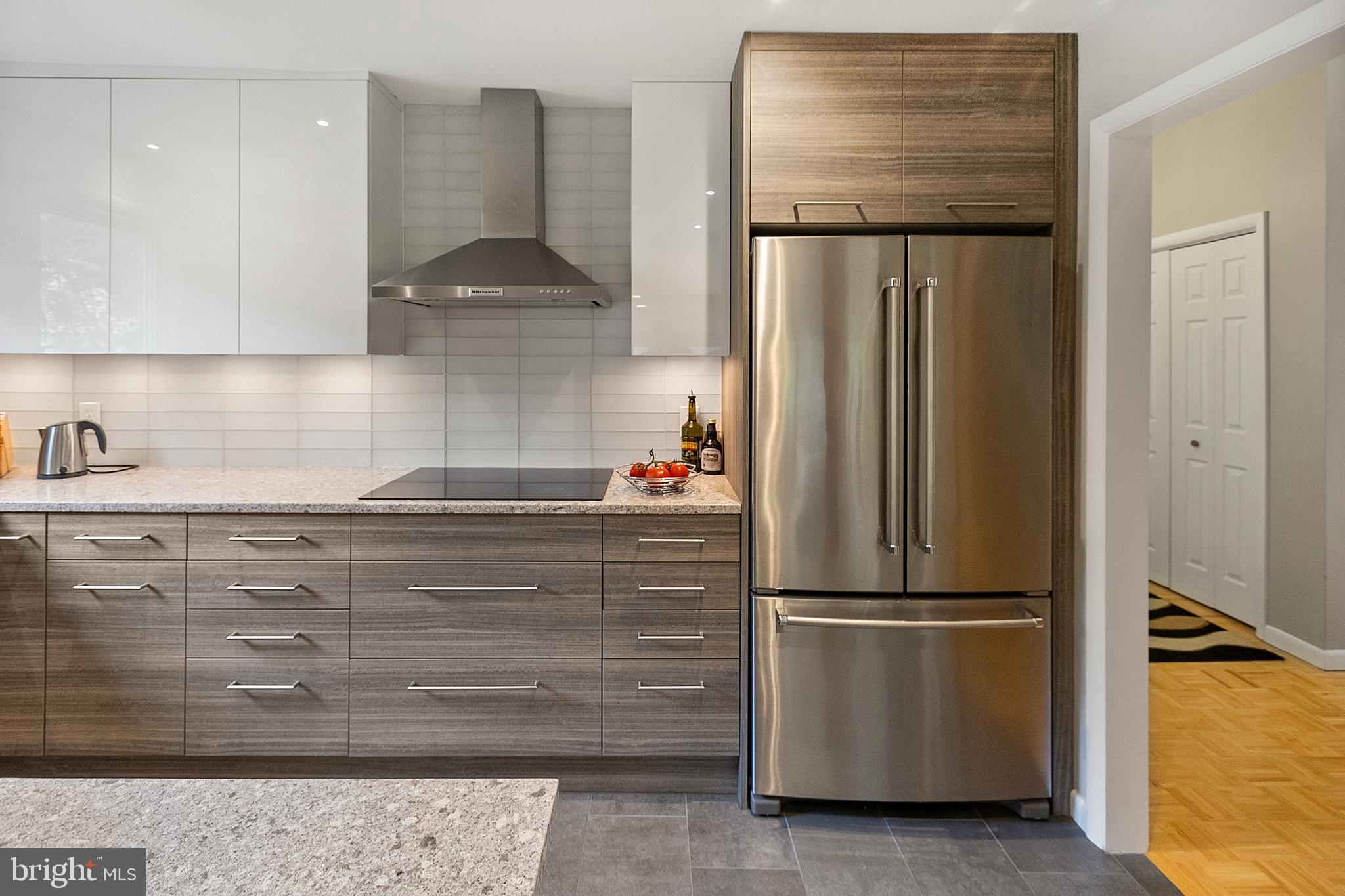 MANHATTAN BEACH - Residential