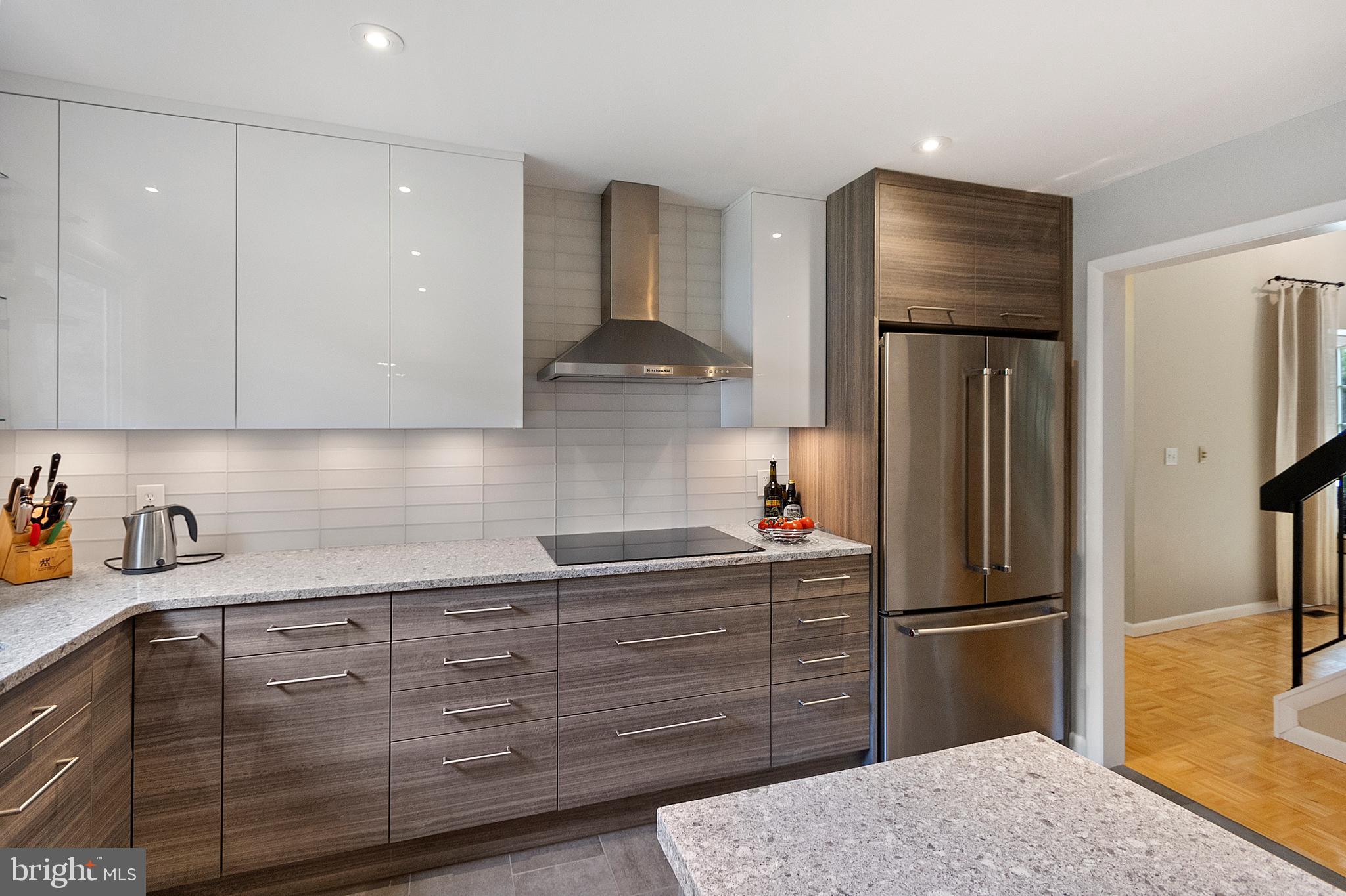 MANHATTAN BEACH - Residential