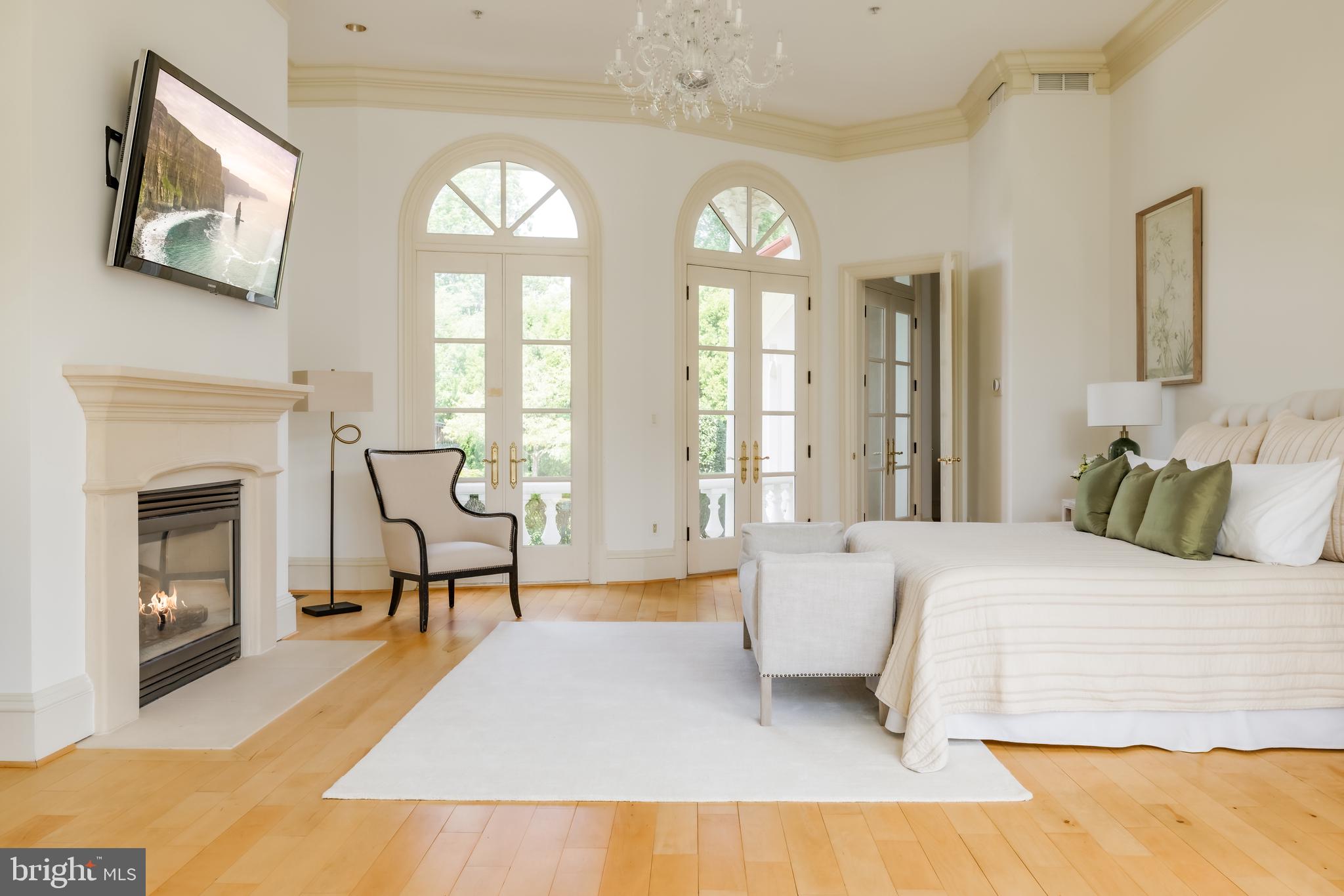 FALCONHURST - Residential