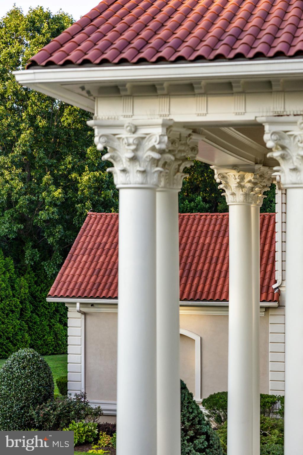 FALCONHURST - Residential