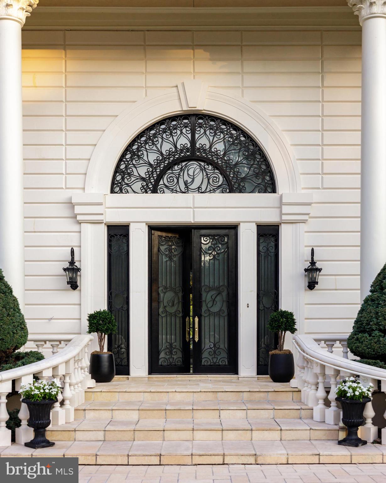 FALCONHURST - Residential