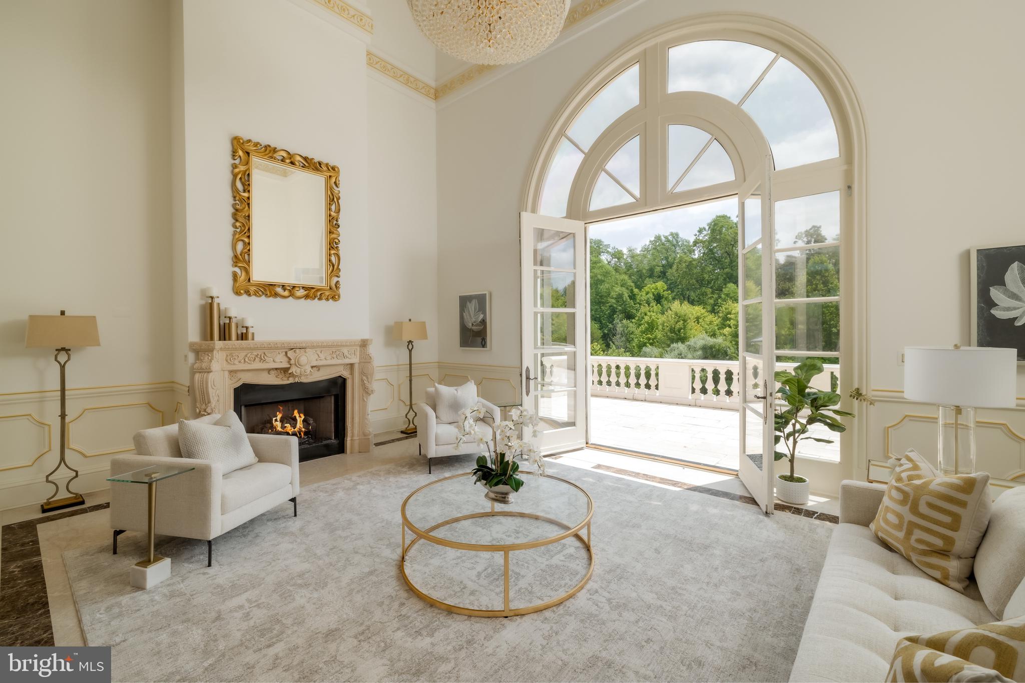 FALCONHURST - Residential