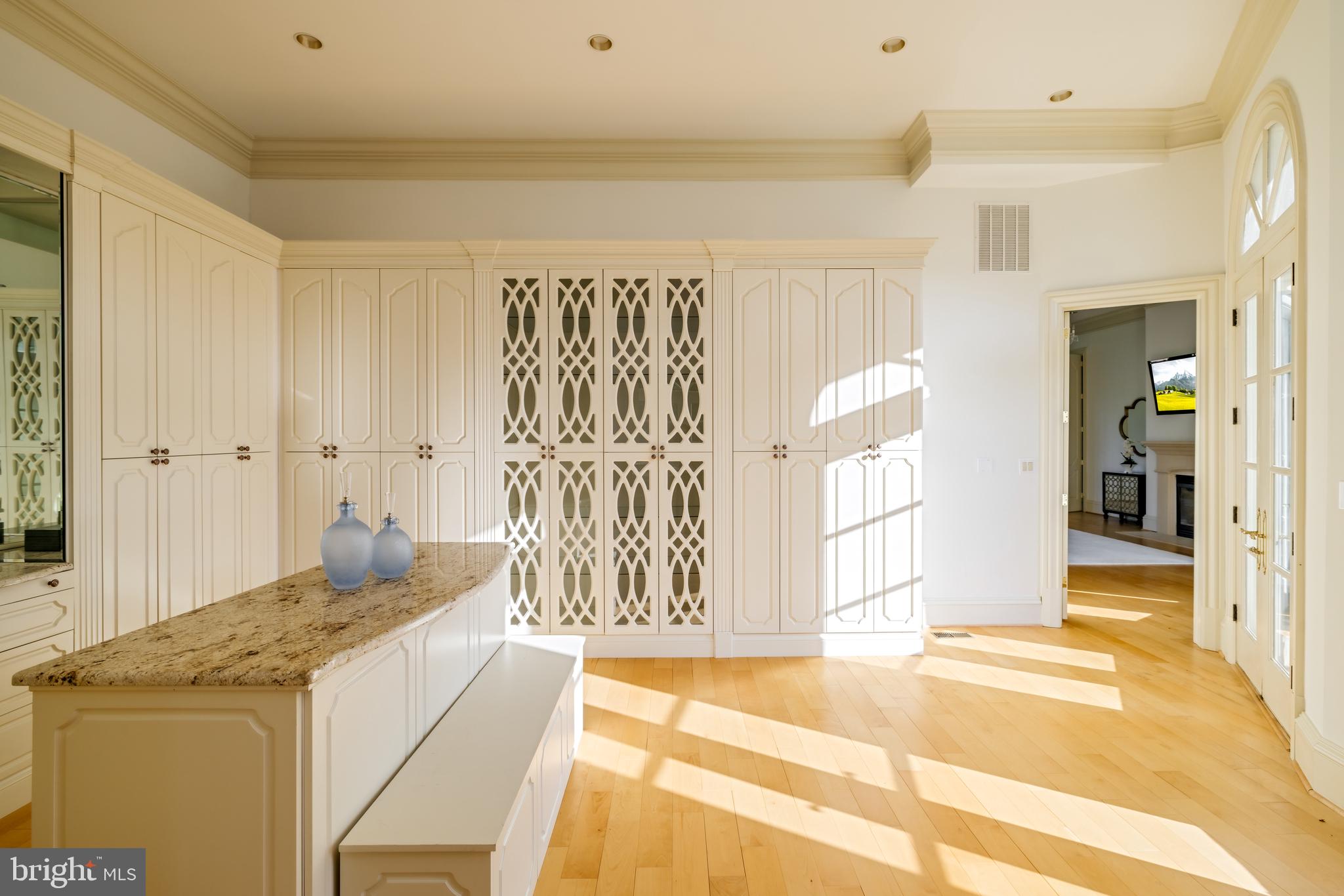 FALCONHURST - Residential