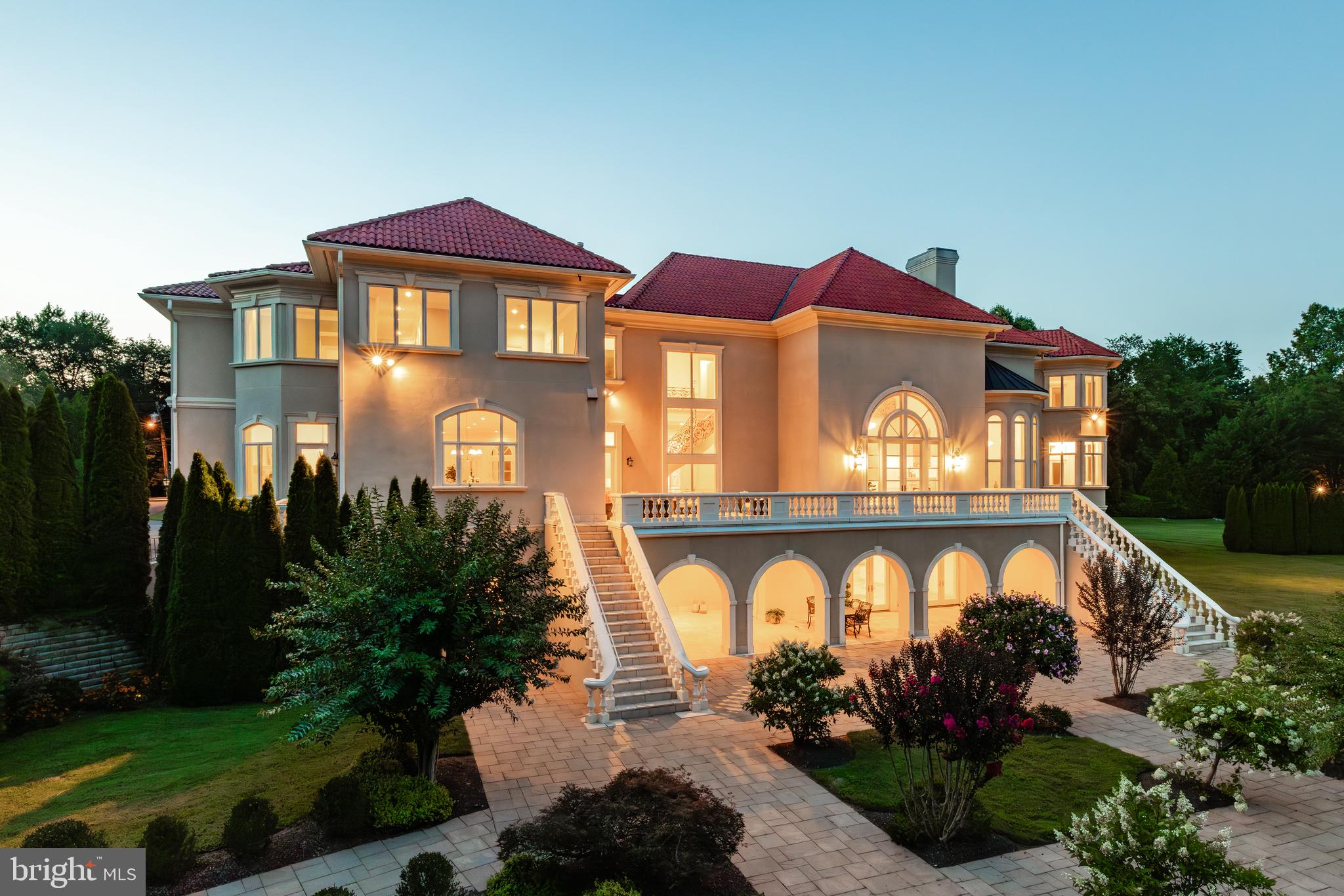 FALCONHURST - Residential