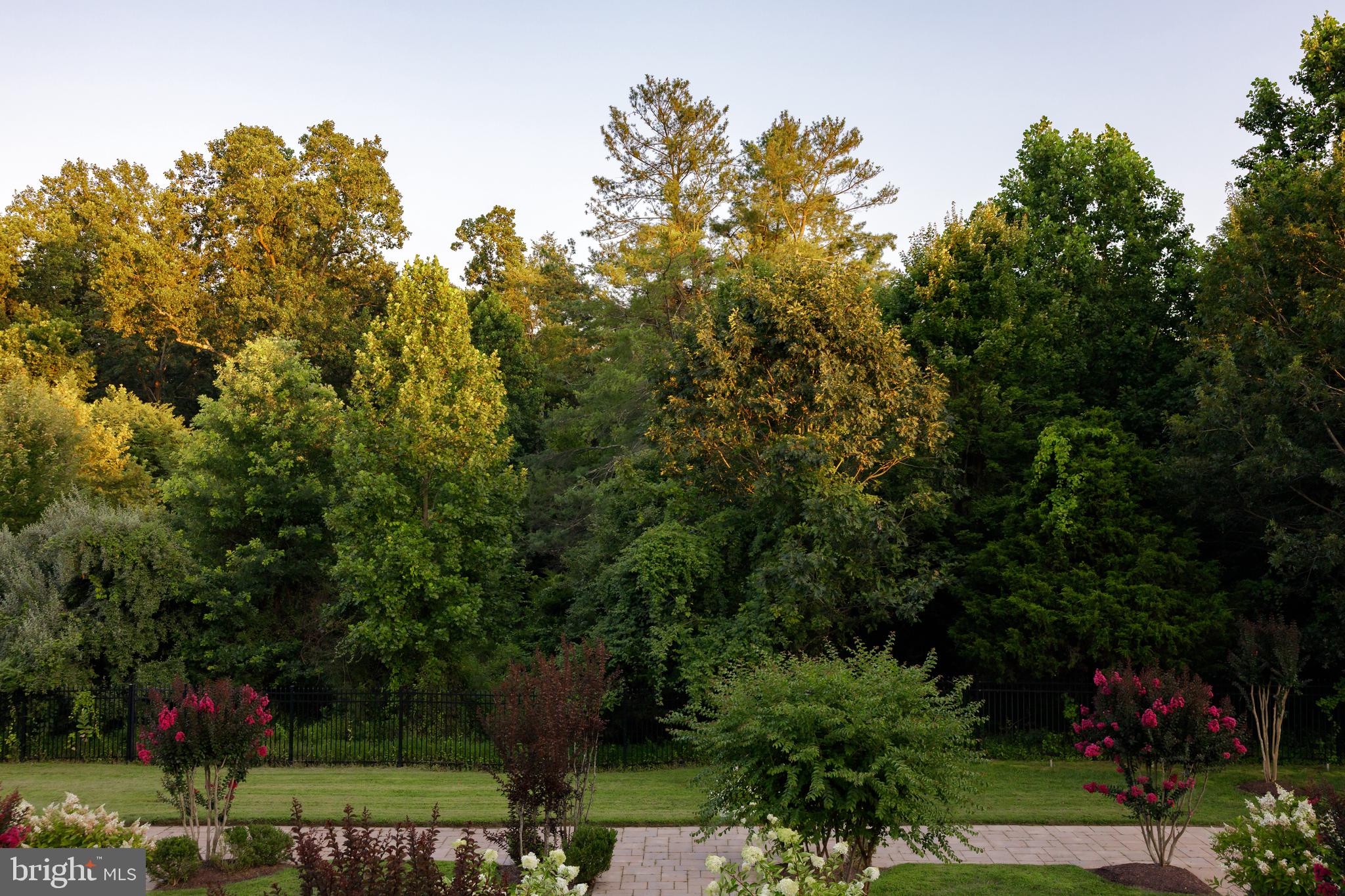 FALCONHURST - Residential