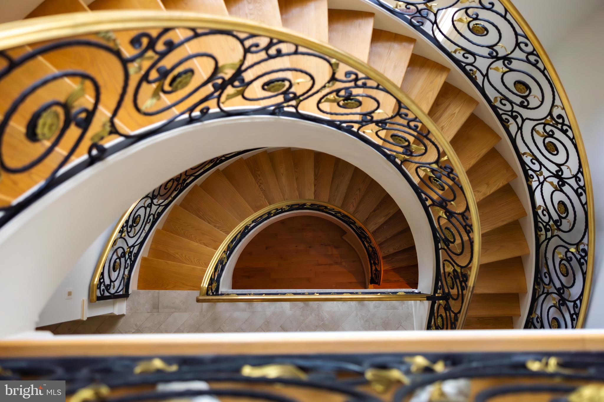 FALCONHURST - Residential