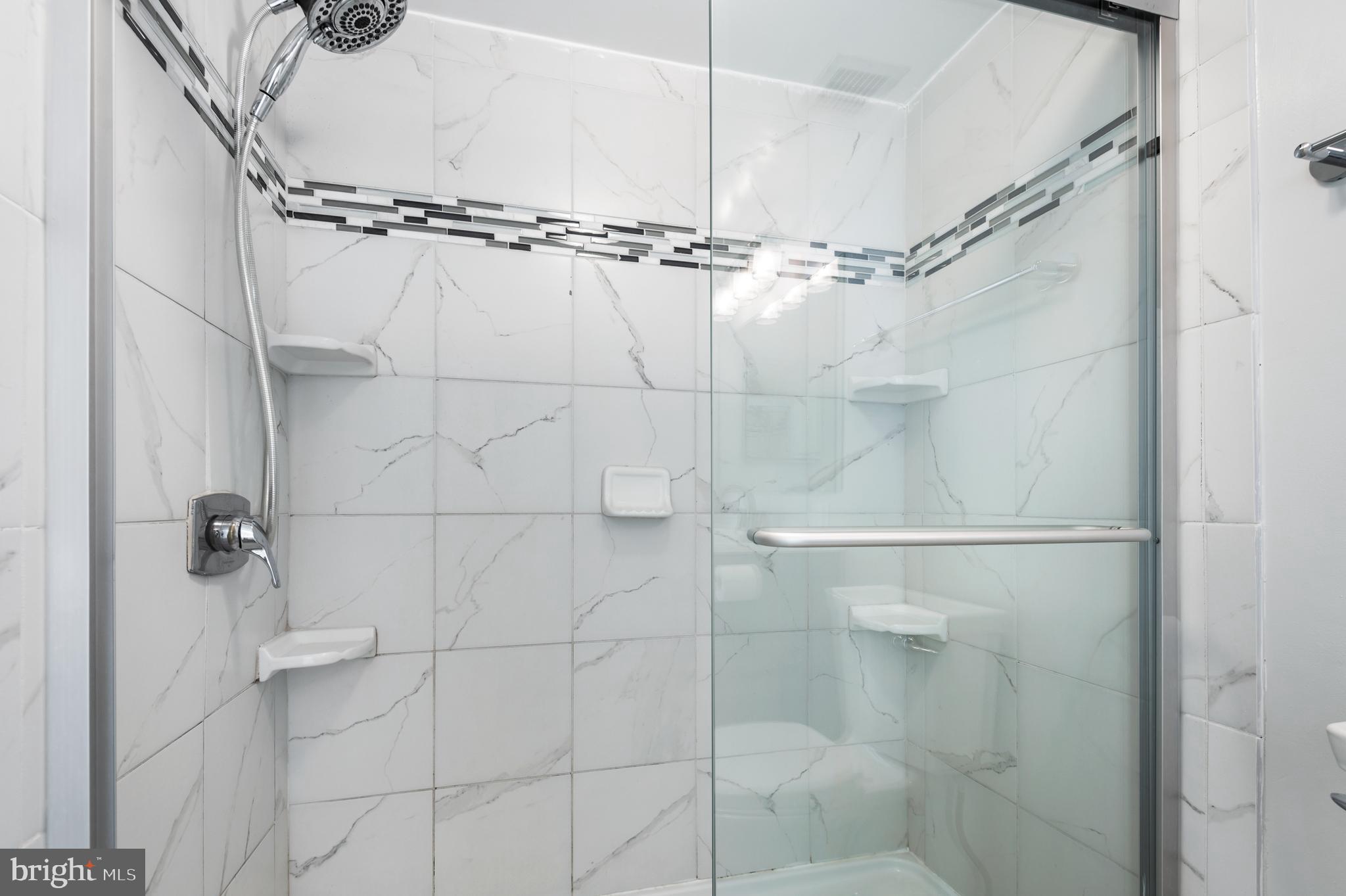 THE RIDGELY - Residential Lease