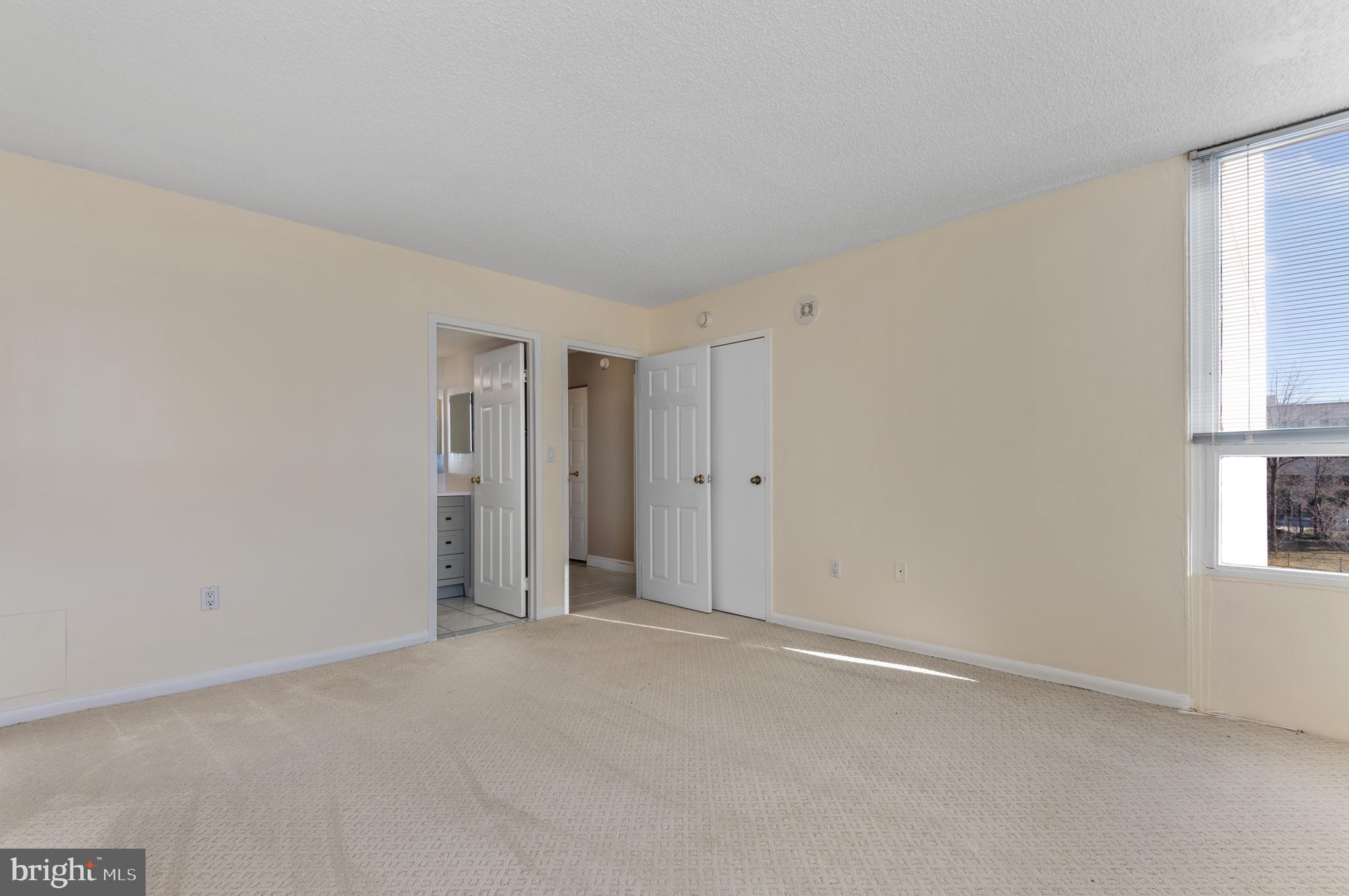 THE RIDGELY - Residential Lease