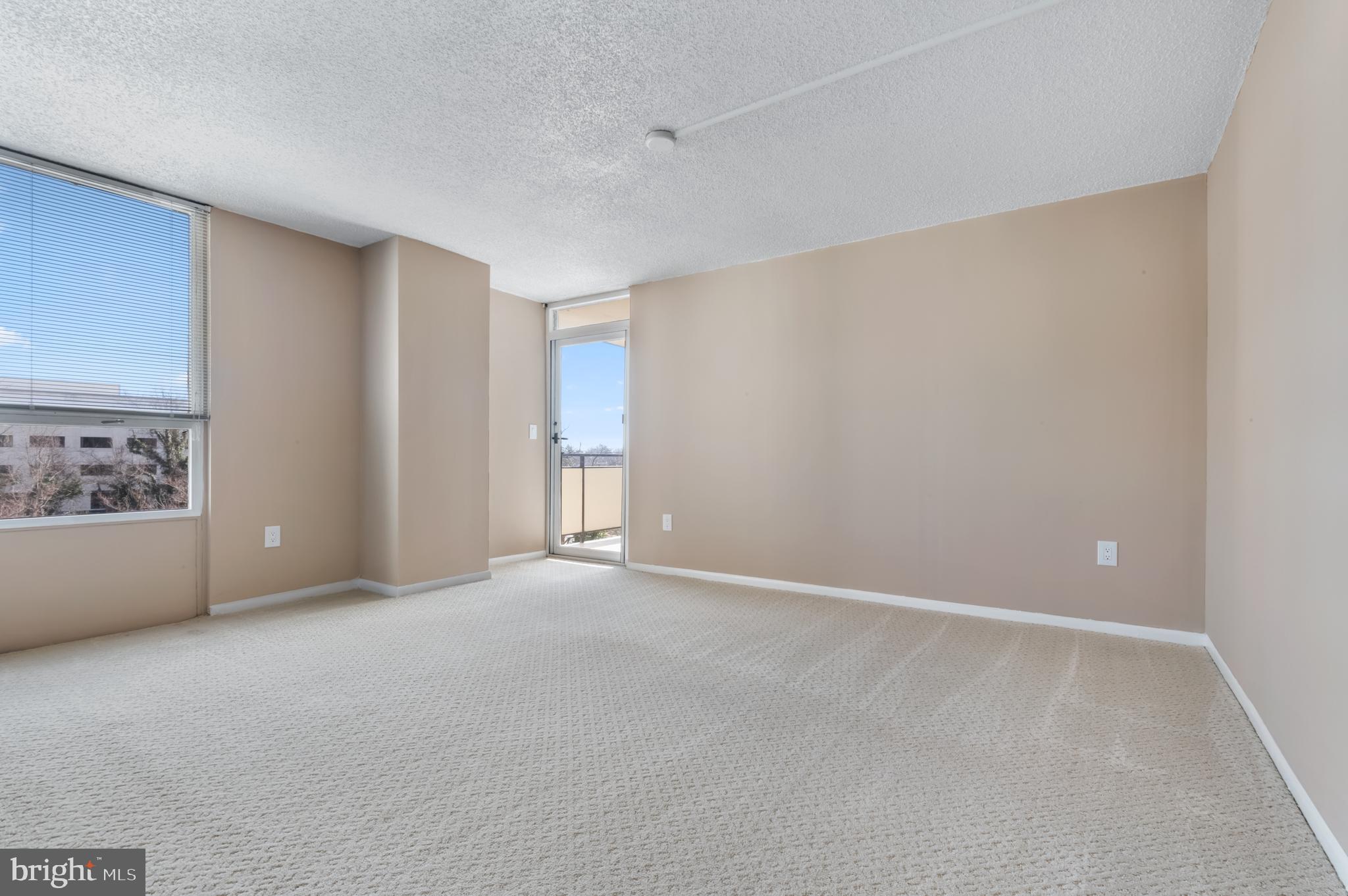 THE RIDGELY - Residential Lease