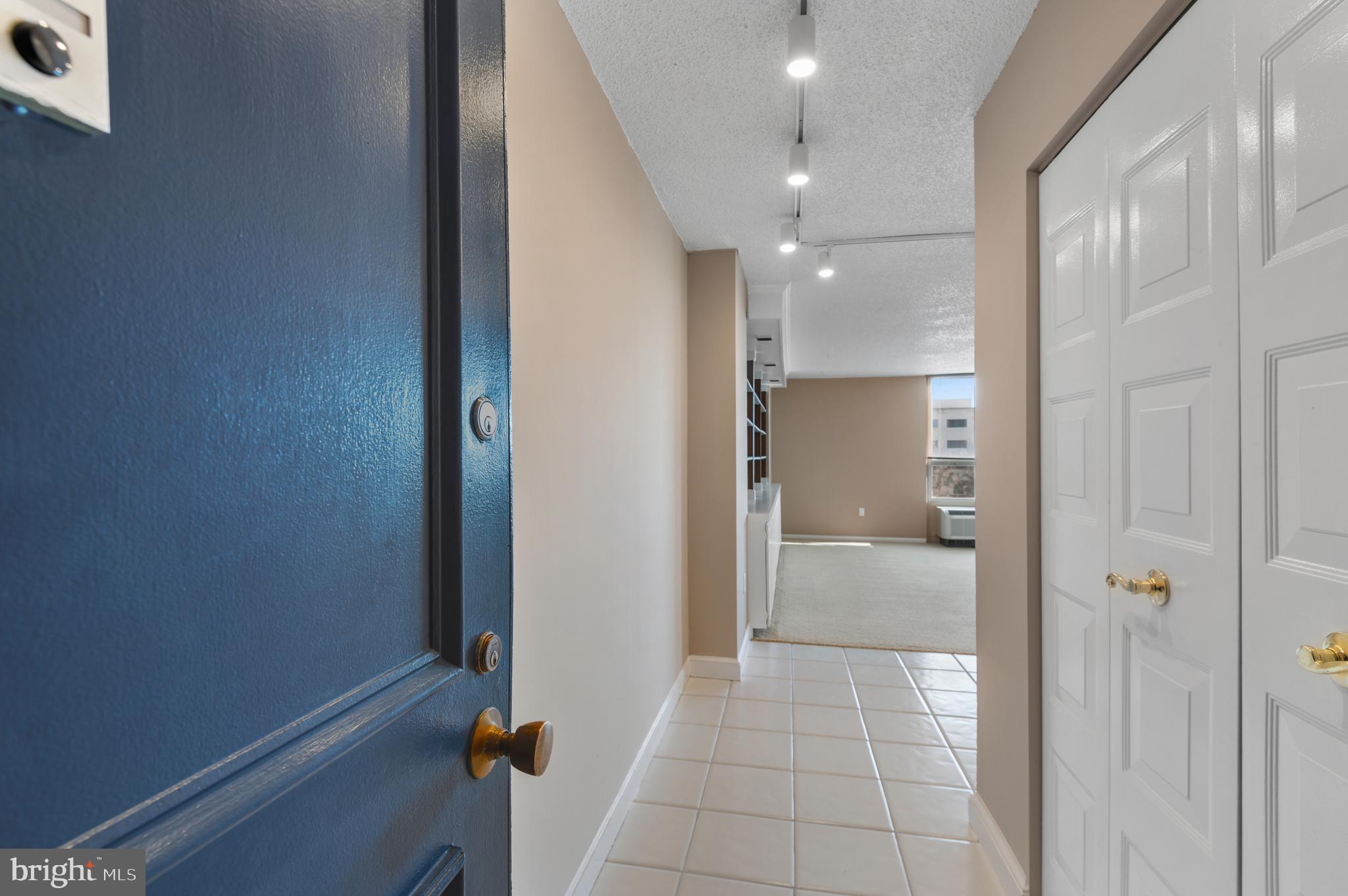 THE RIDGELY - Residential Lease