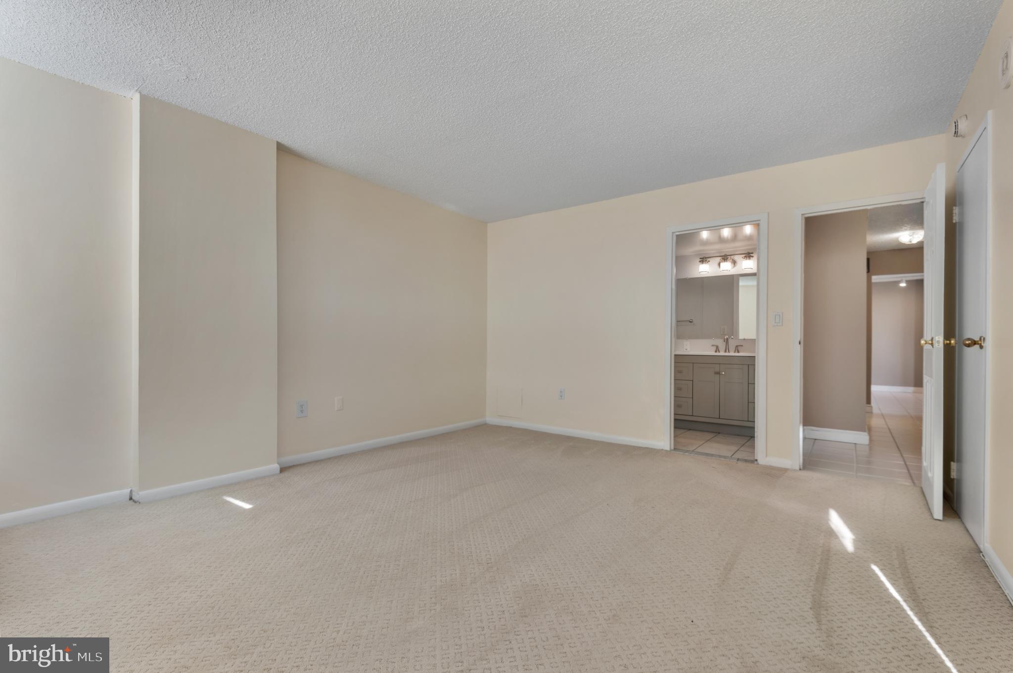 THE RIDGELY - Residential Lease