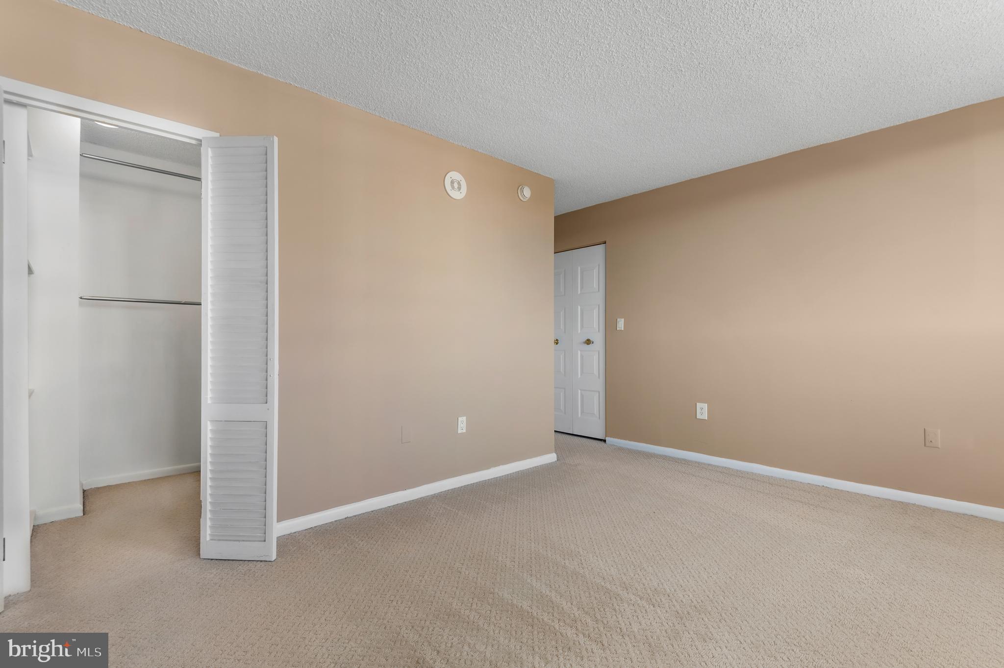 THE RIDGELY - Residential Lease