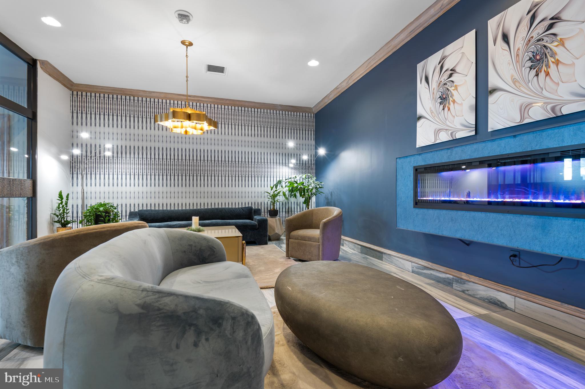 THE RIDGELY - Residential Lease