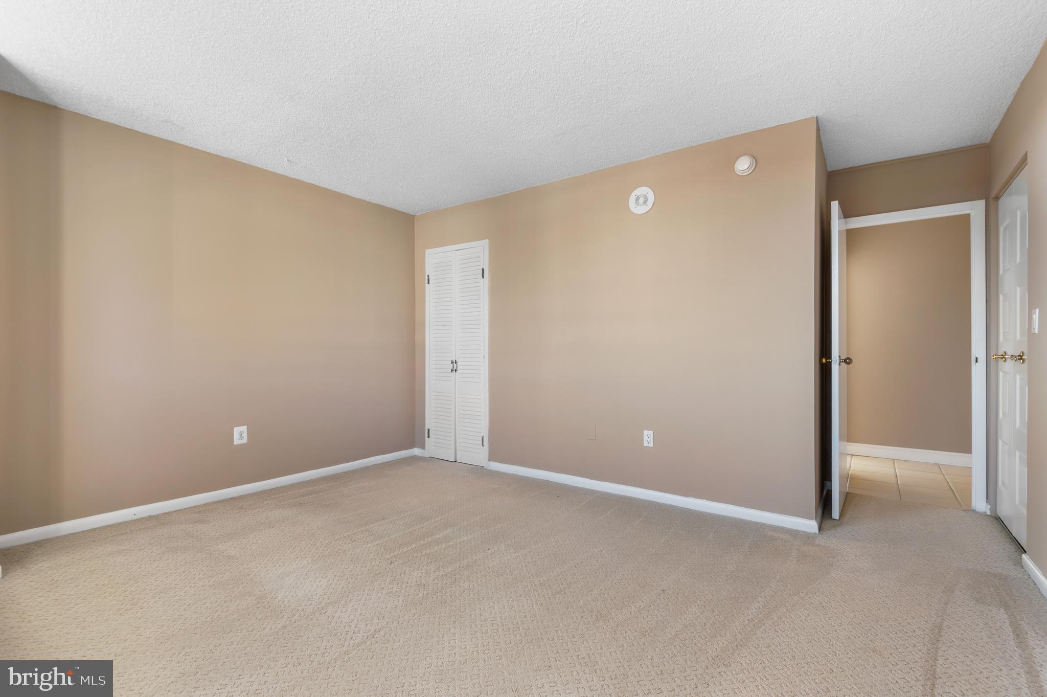 THE RIDGELY - Residential Lease