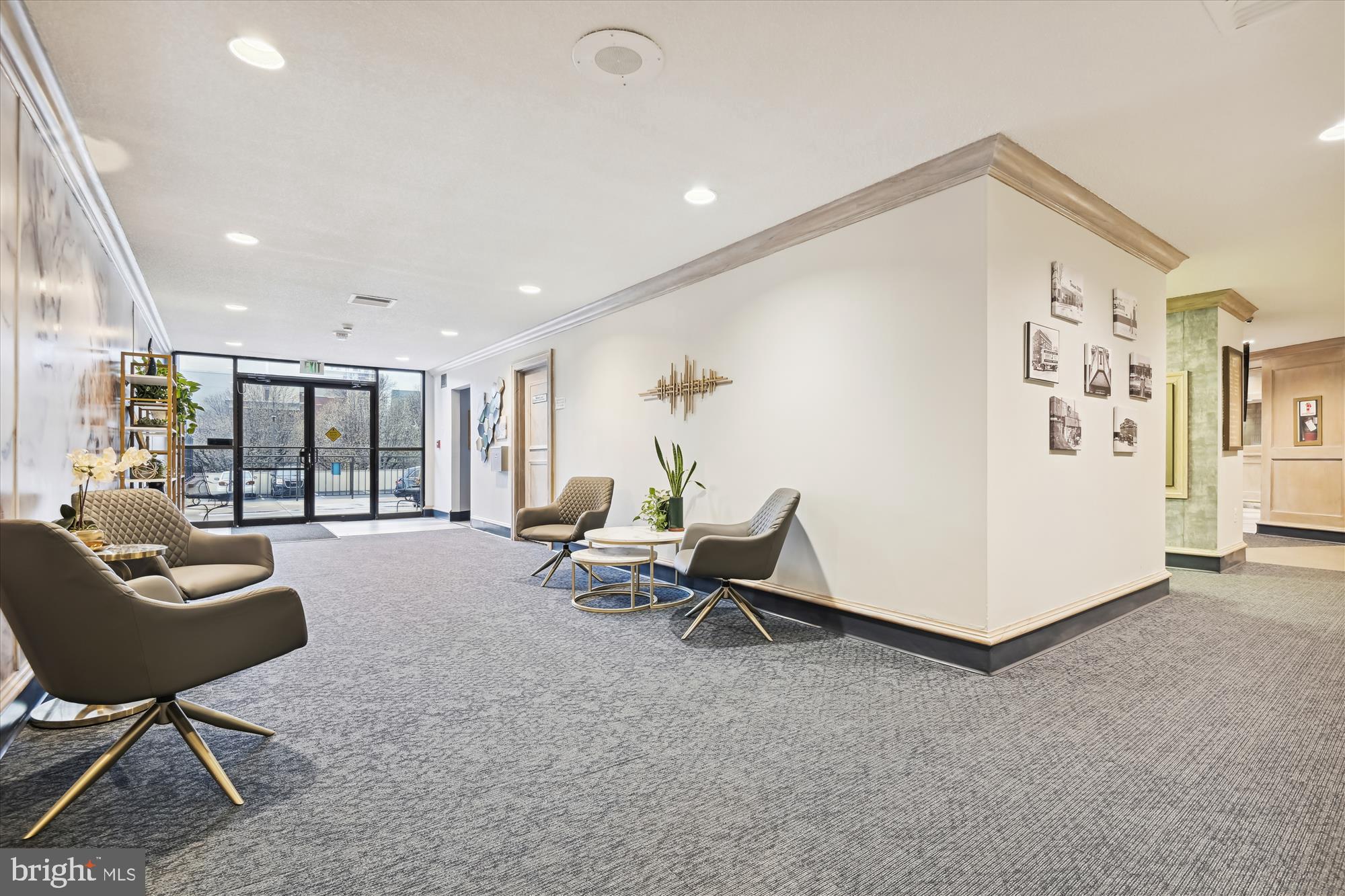 THE RIDGELY - Residential Lease