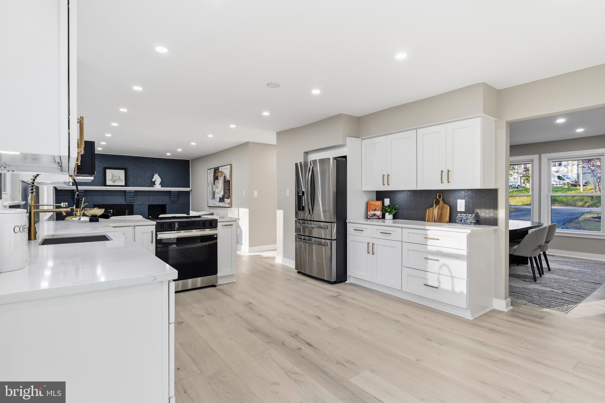 RESTON - Residential